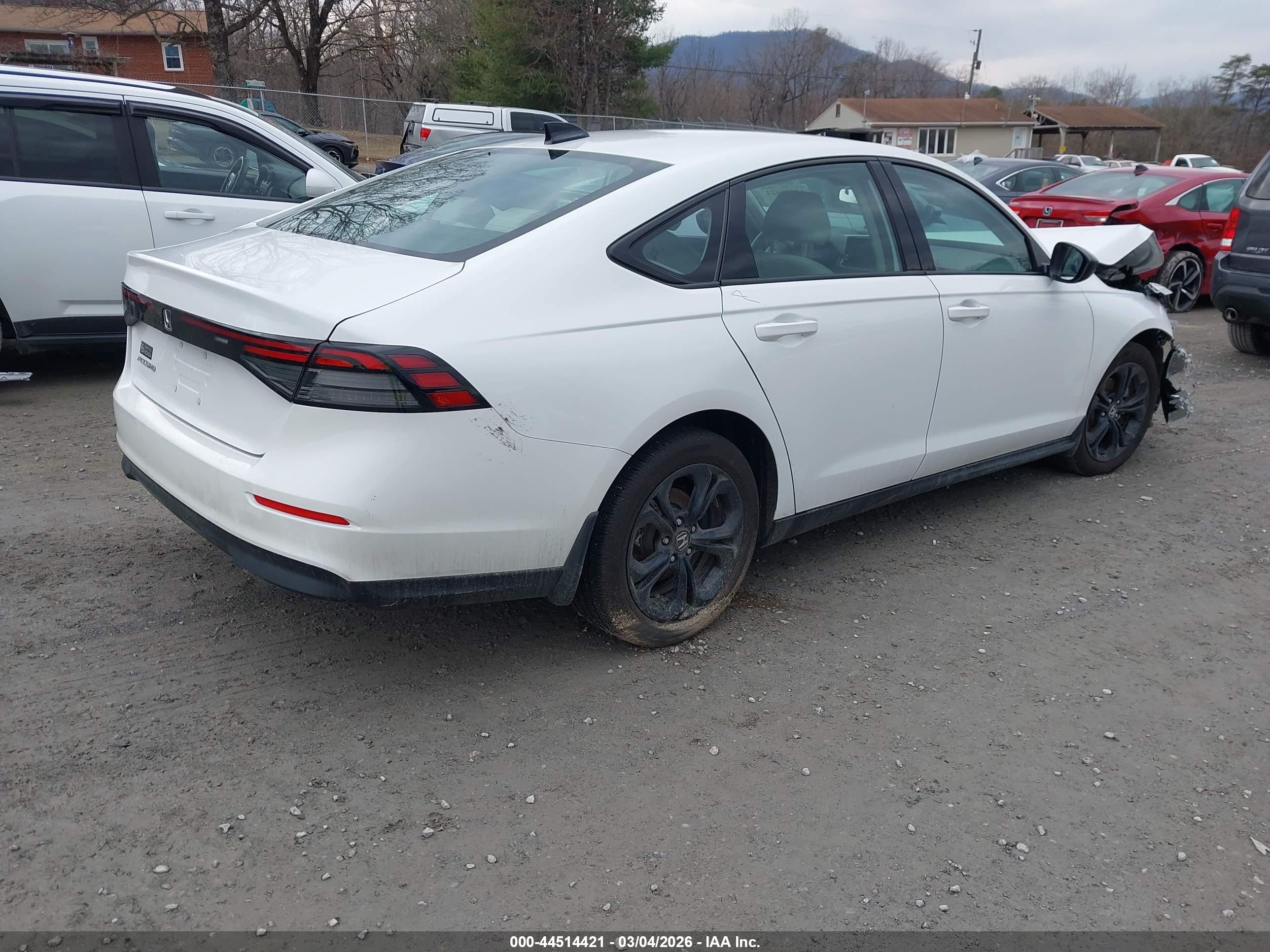 HONDA ACCORD image 4