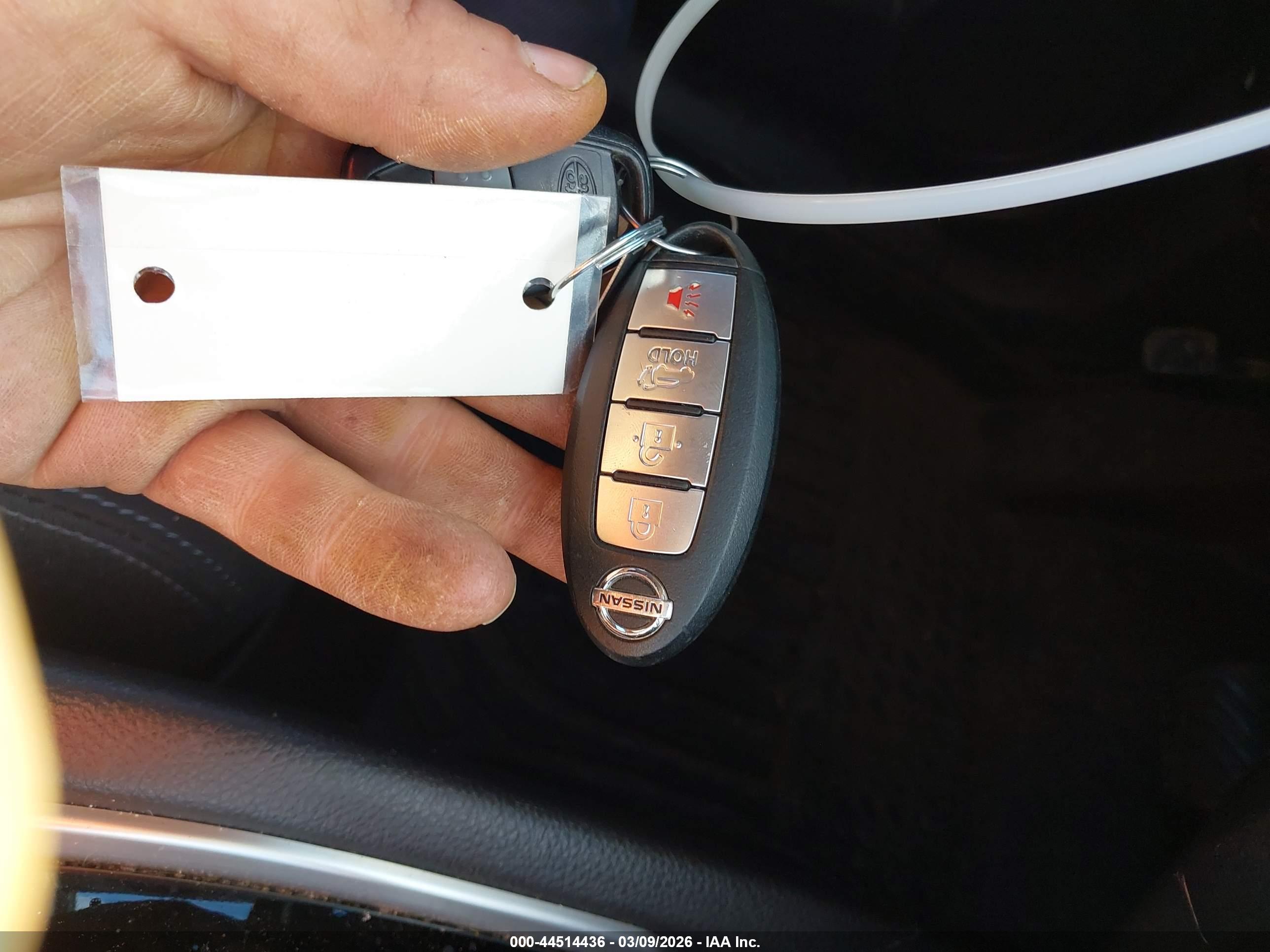 NISSAN ROGUE image 11