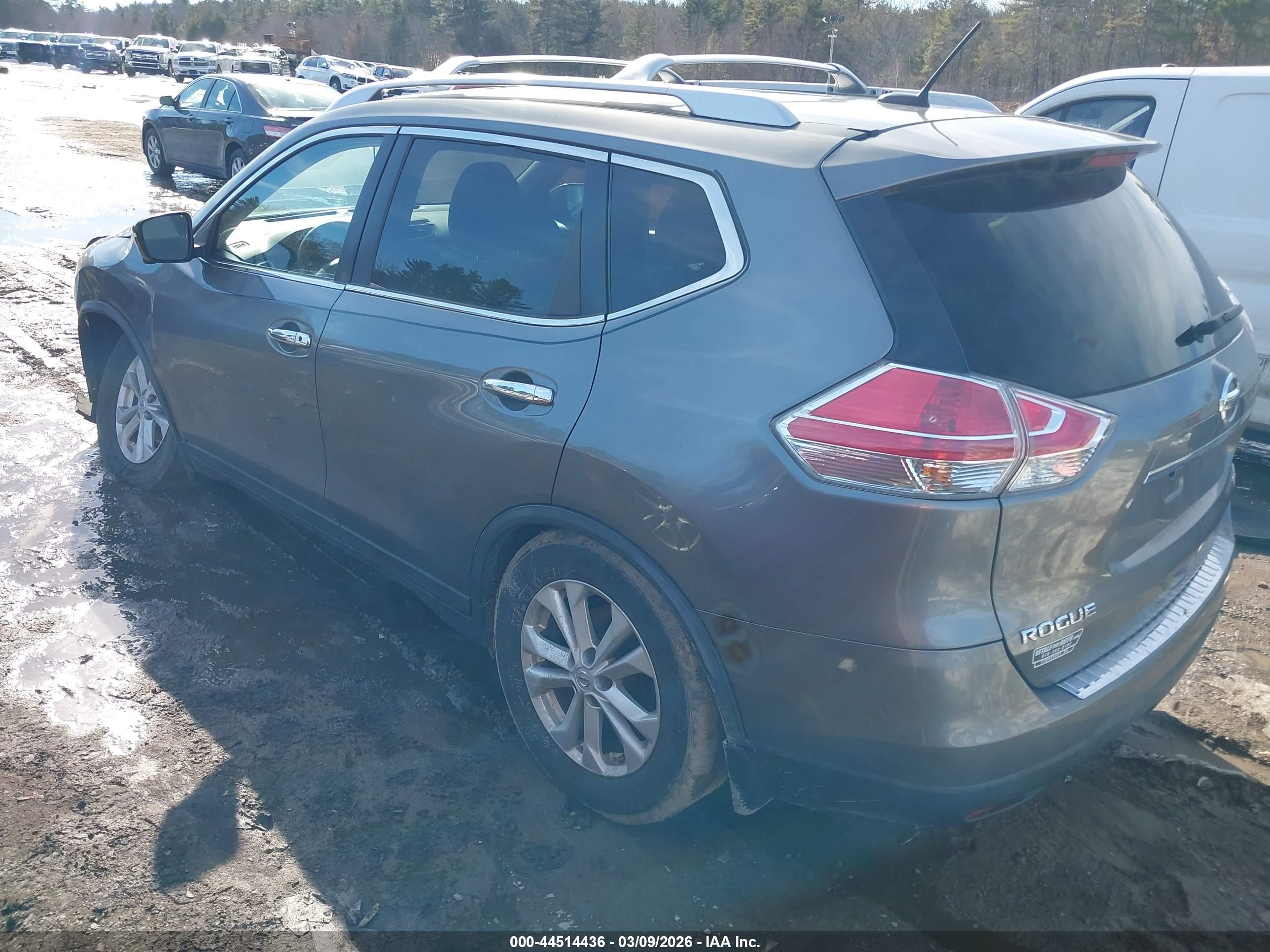 NISSAN ROGUE image 3