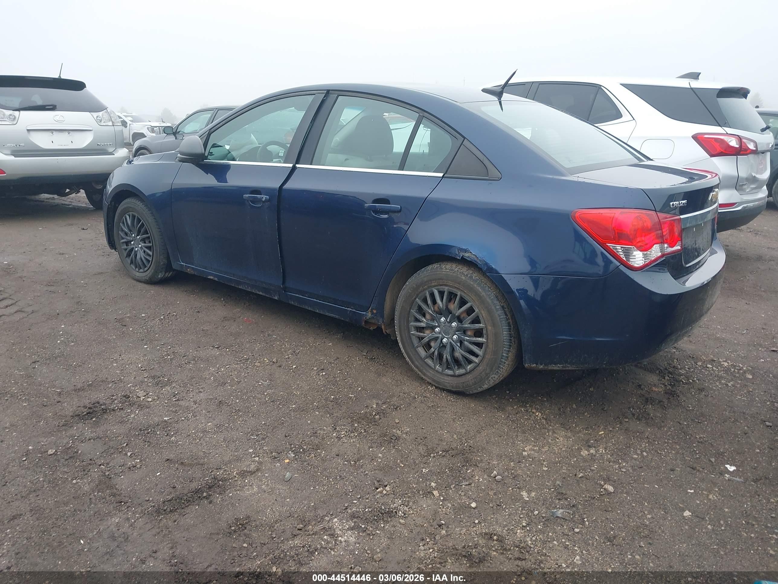 CHEVROLET CRUZE image 3