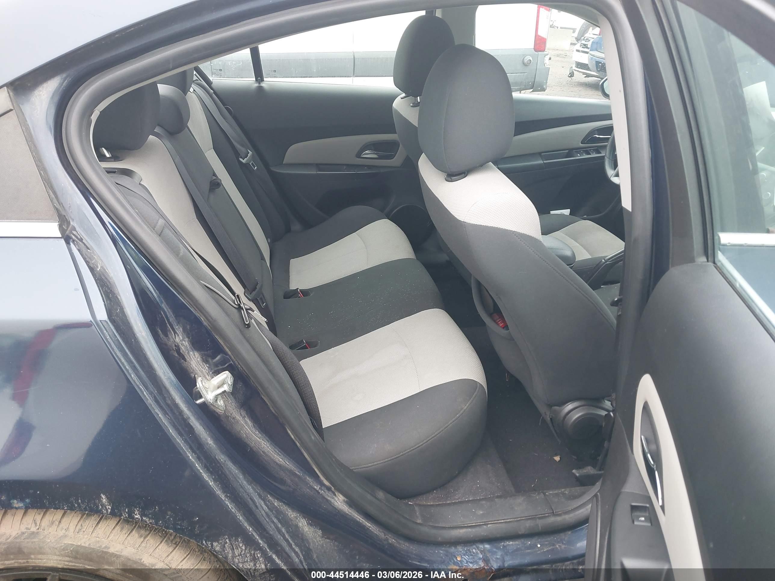 CHEVROLET CRUZE image 8
