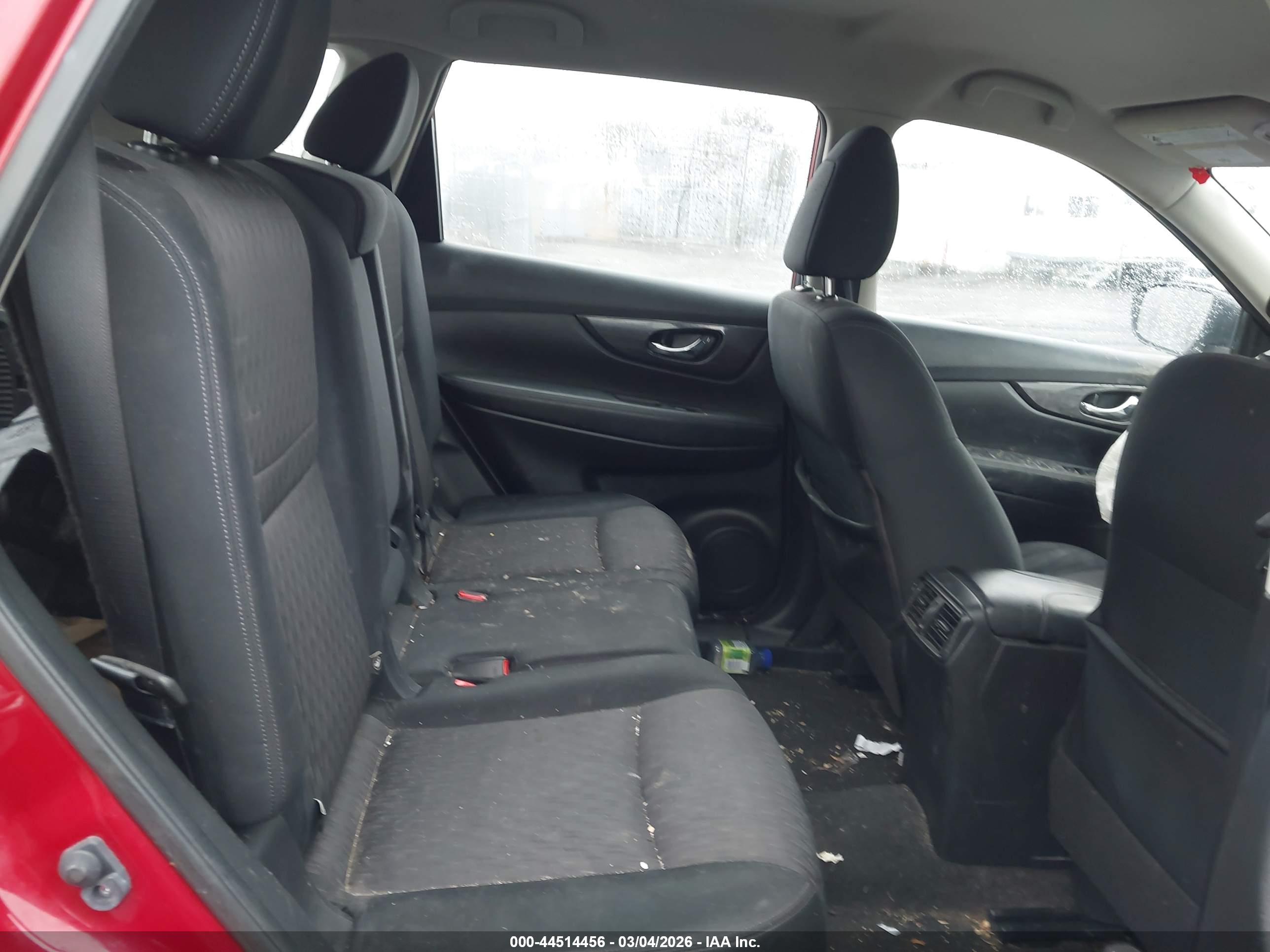 NISSAN ROGUE image 8