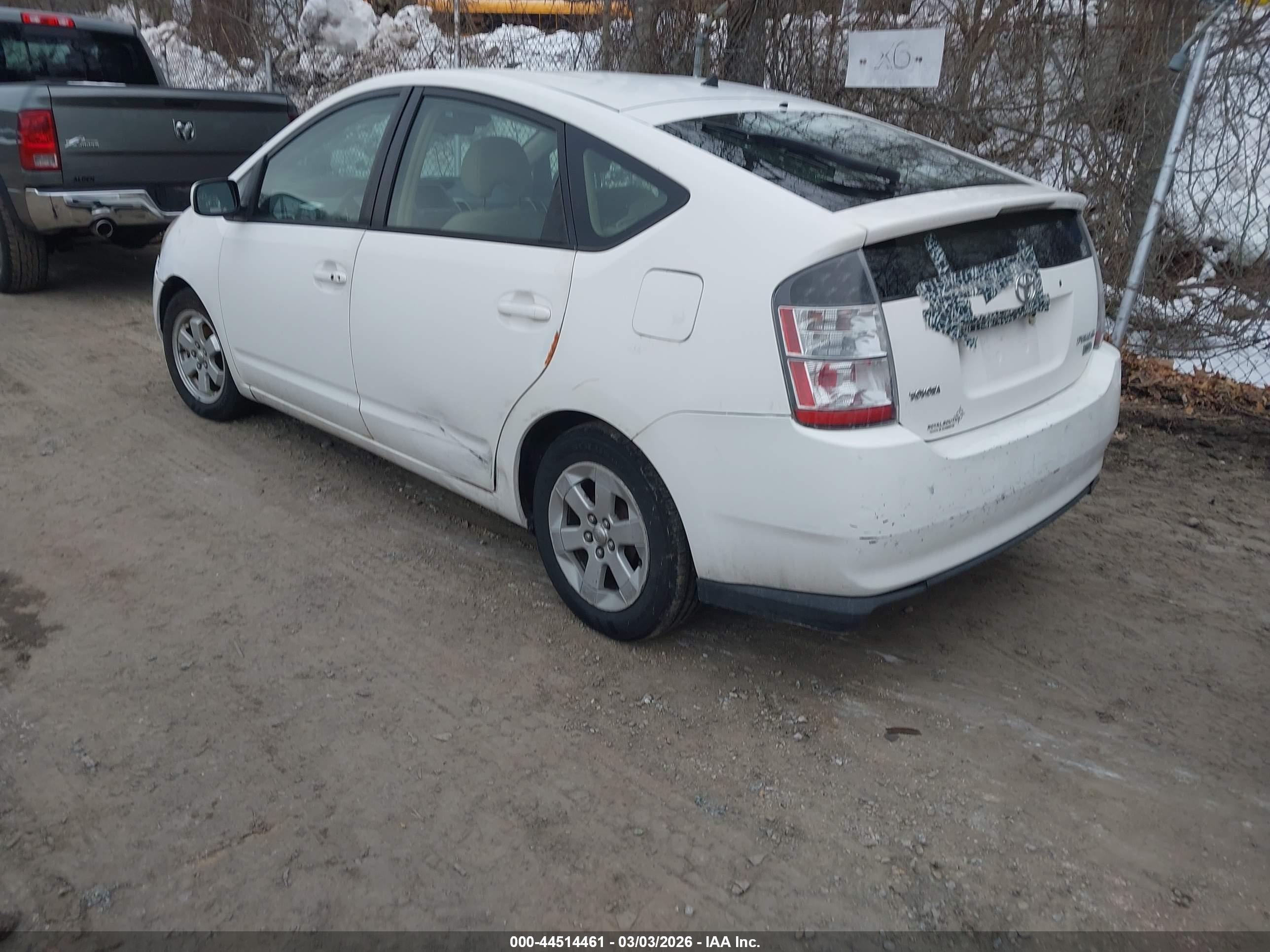 TOYOTA PRIUS image 3