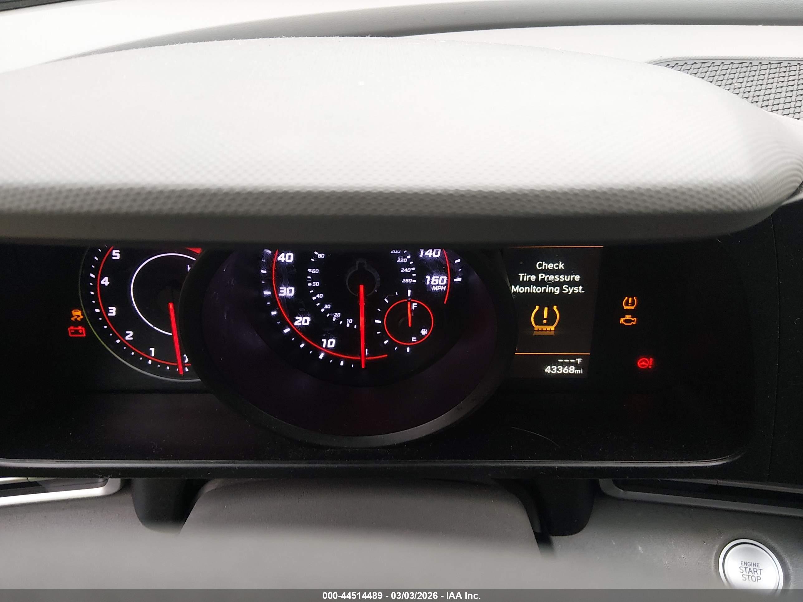 HYUNDAI ELANTRA image 7