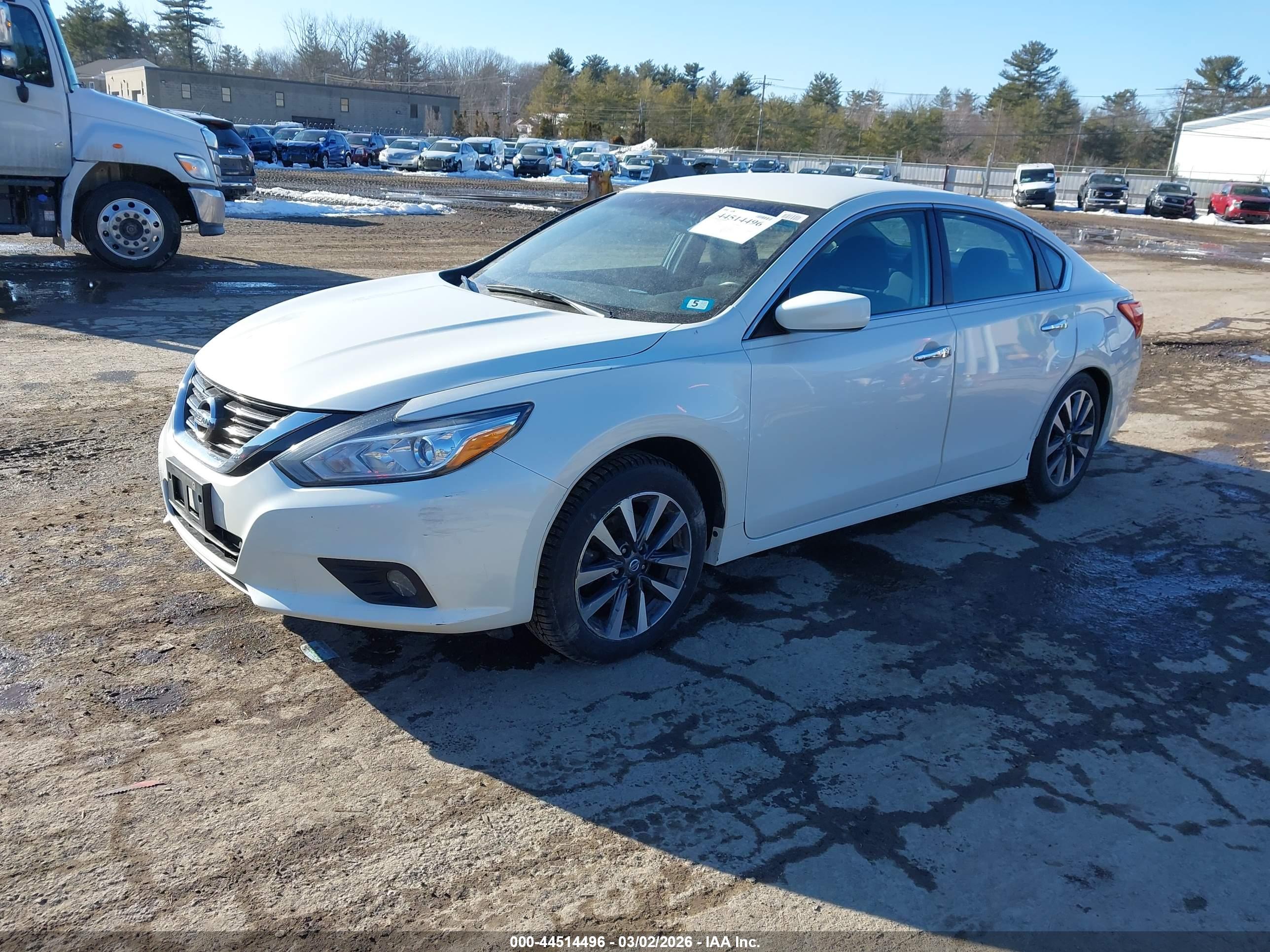 NISSAN ALTIMA image 2