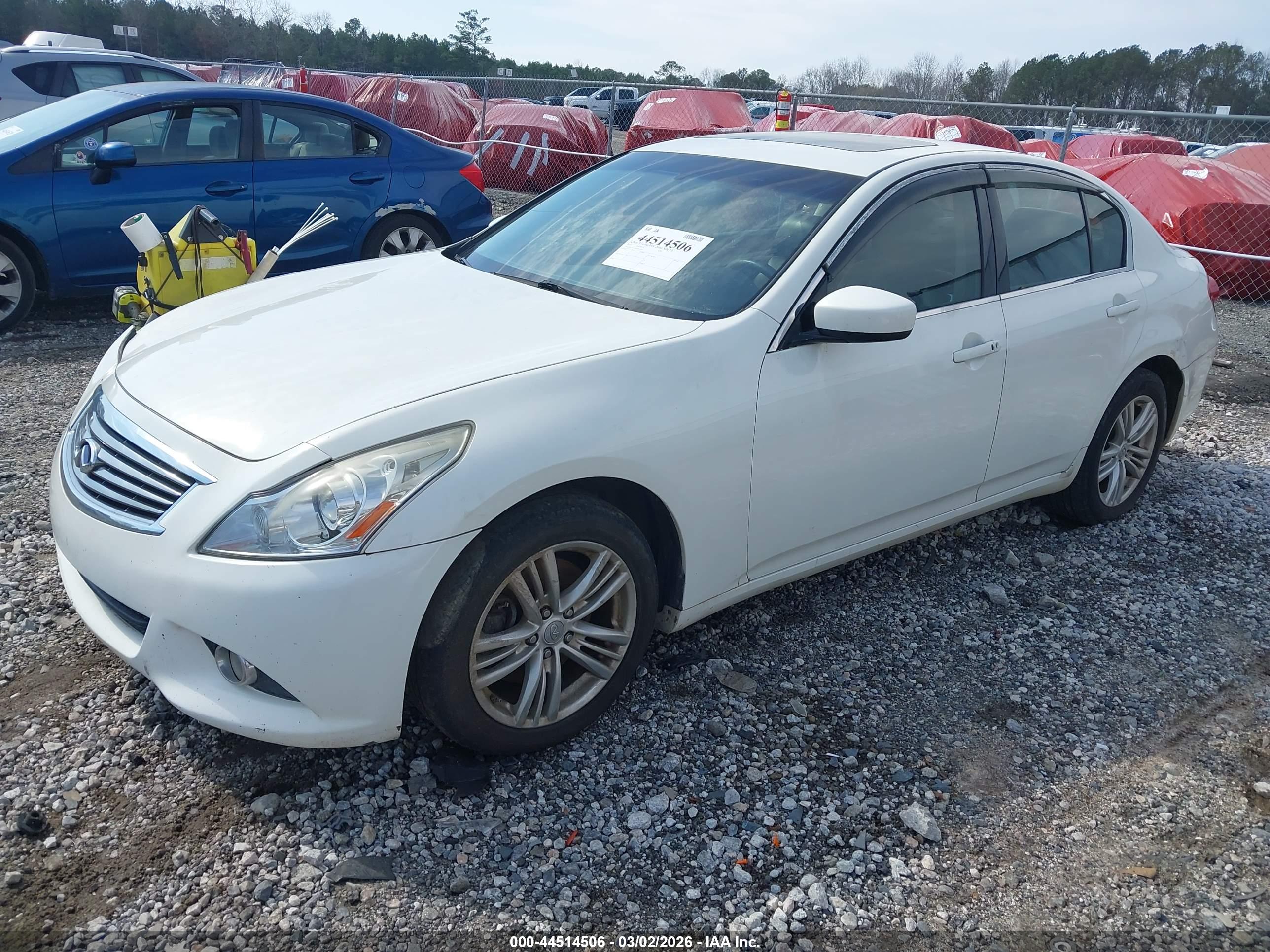 INFINITI Q40 image 2