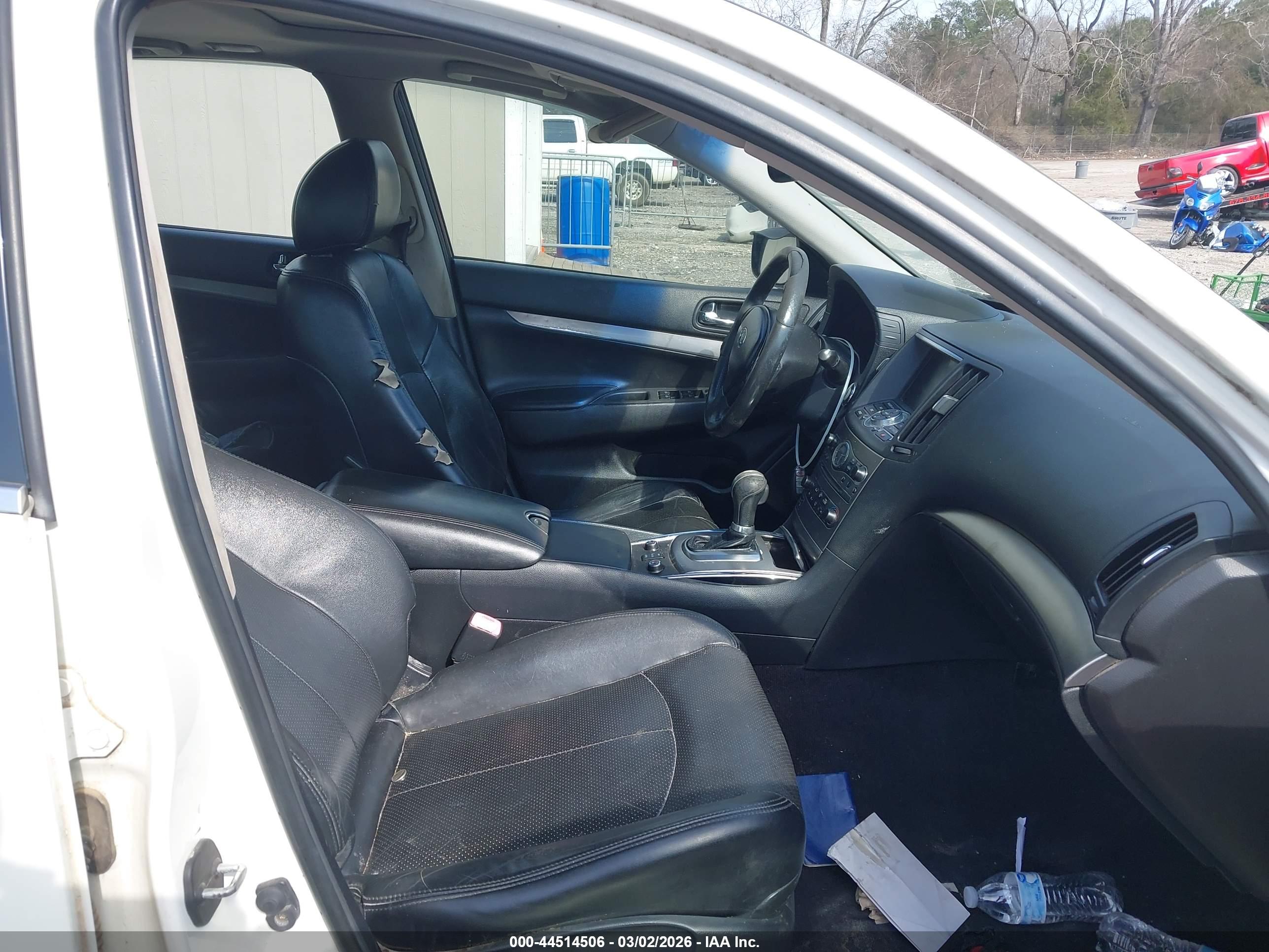 INFINITI Q40 image 5