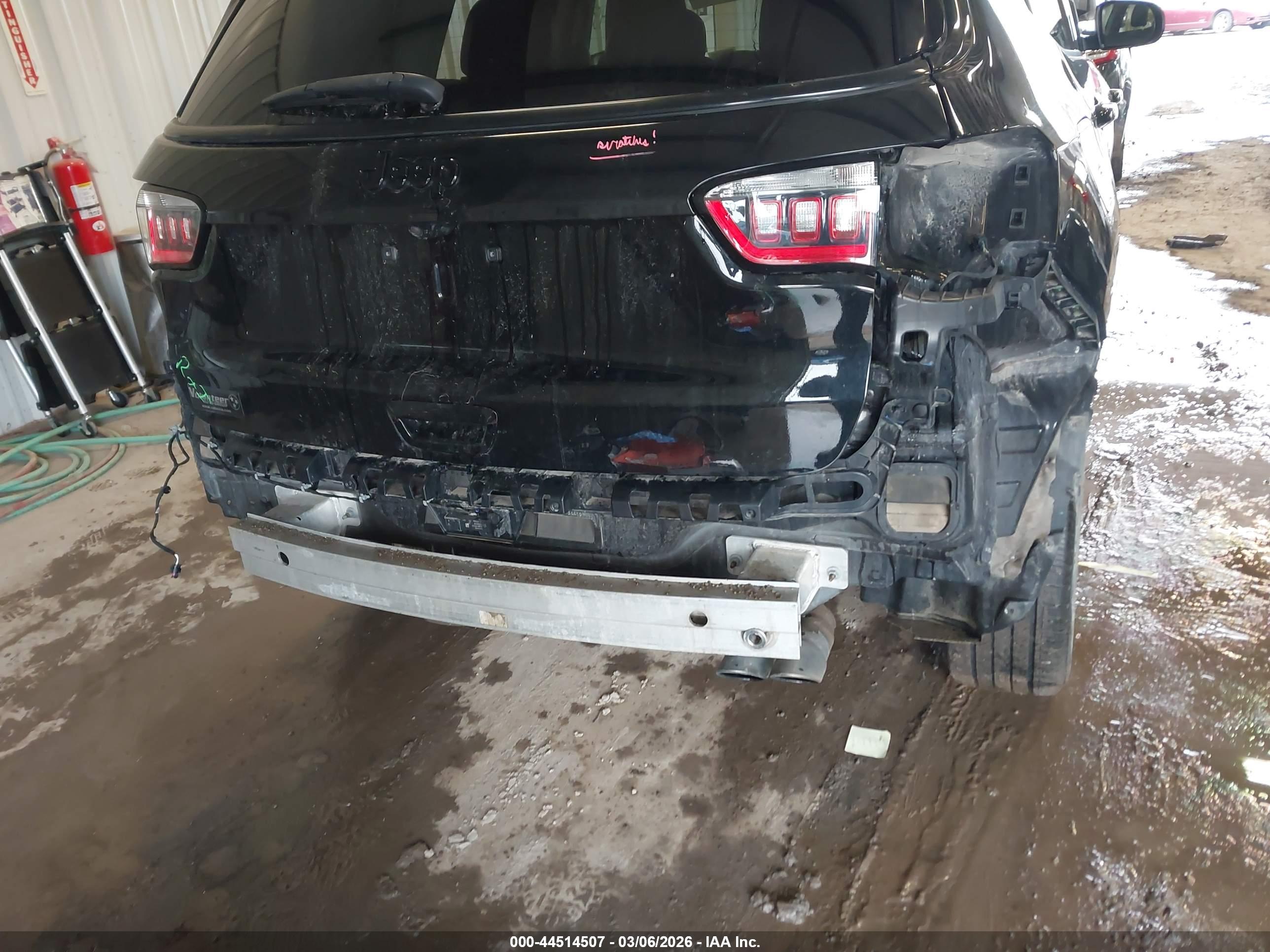 JEEP COMPASS image 6