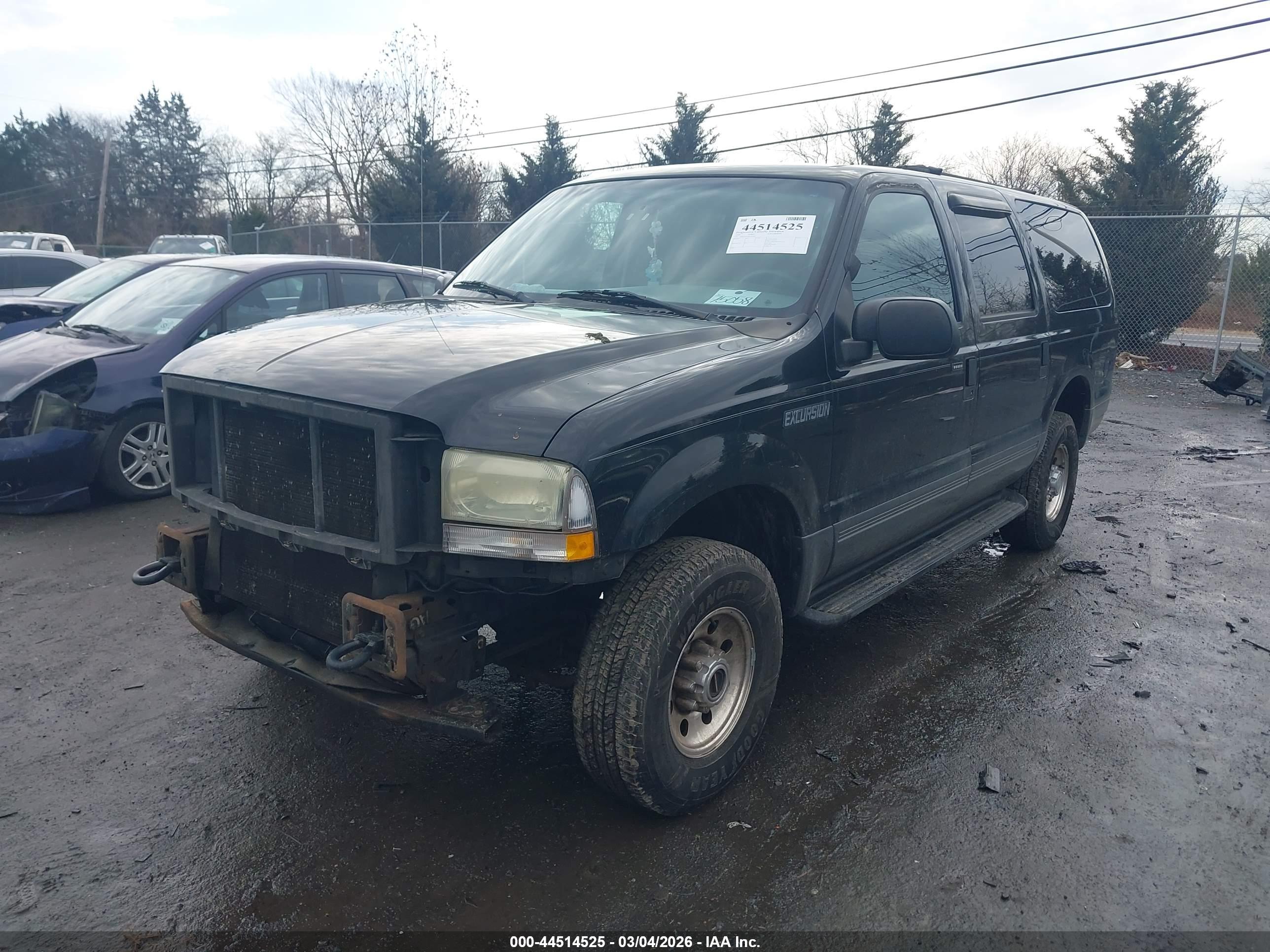 FORD EXCURSION image 2