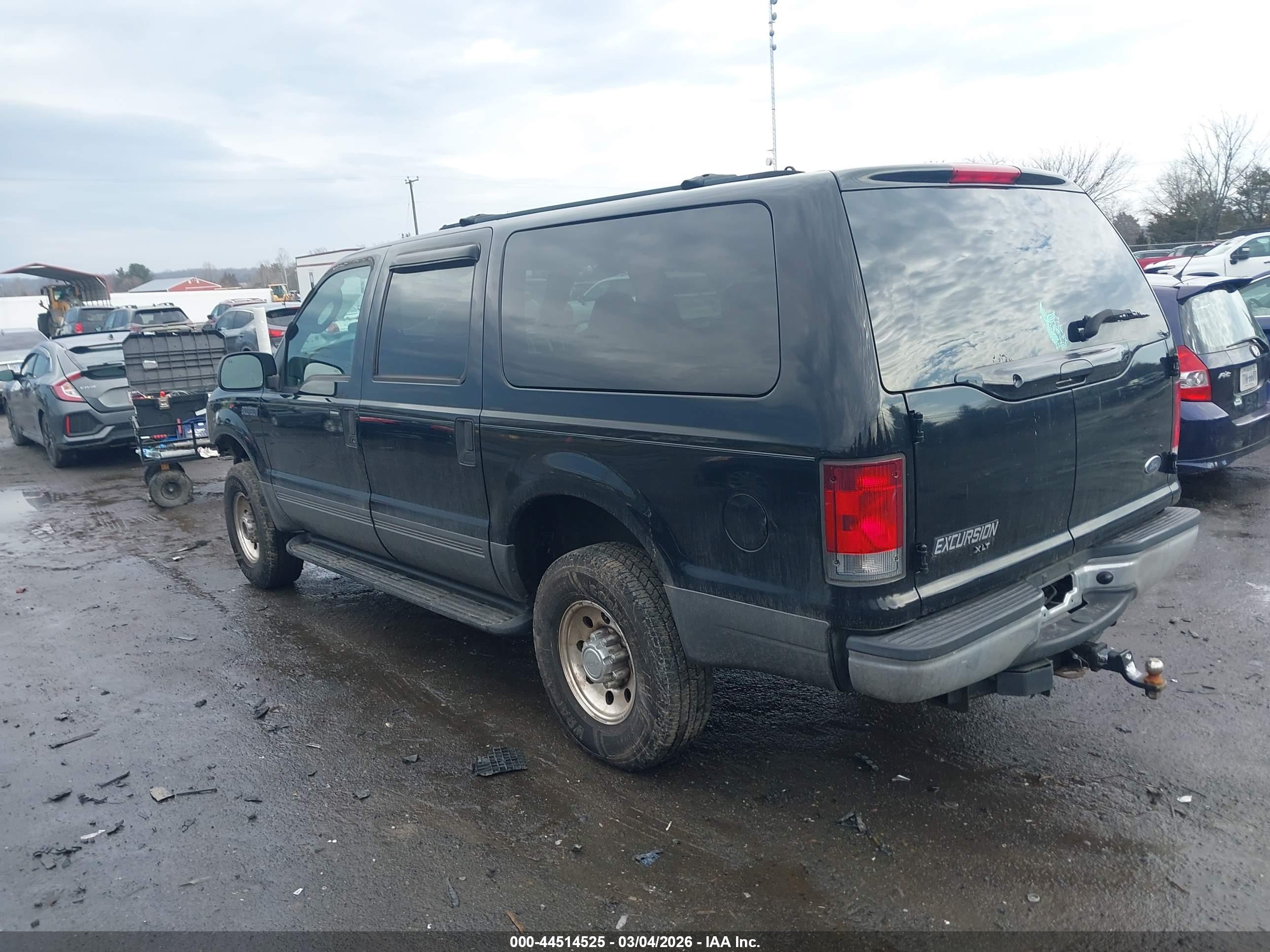 FORD EXCURSION image 3
