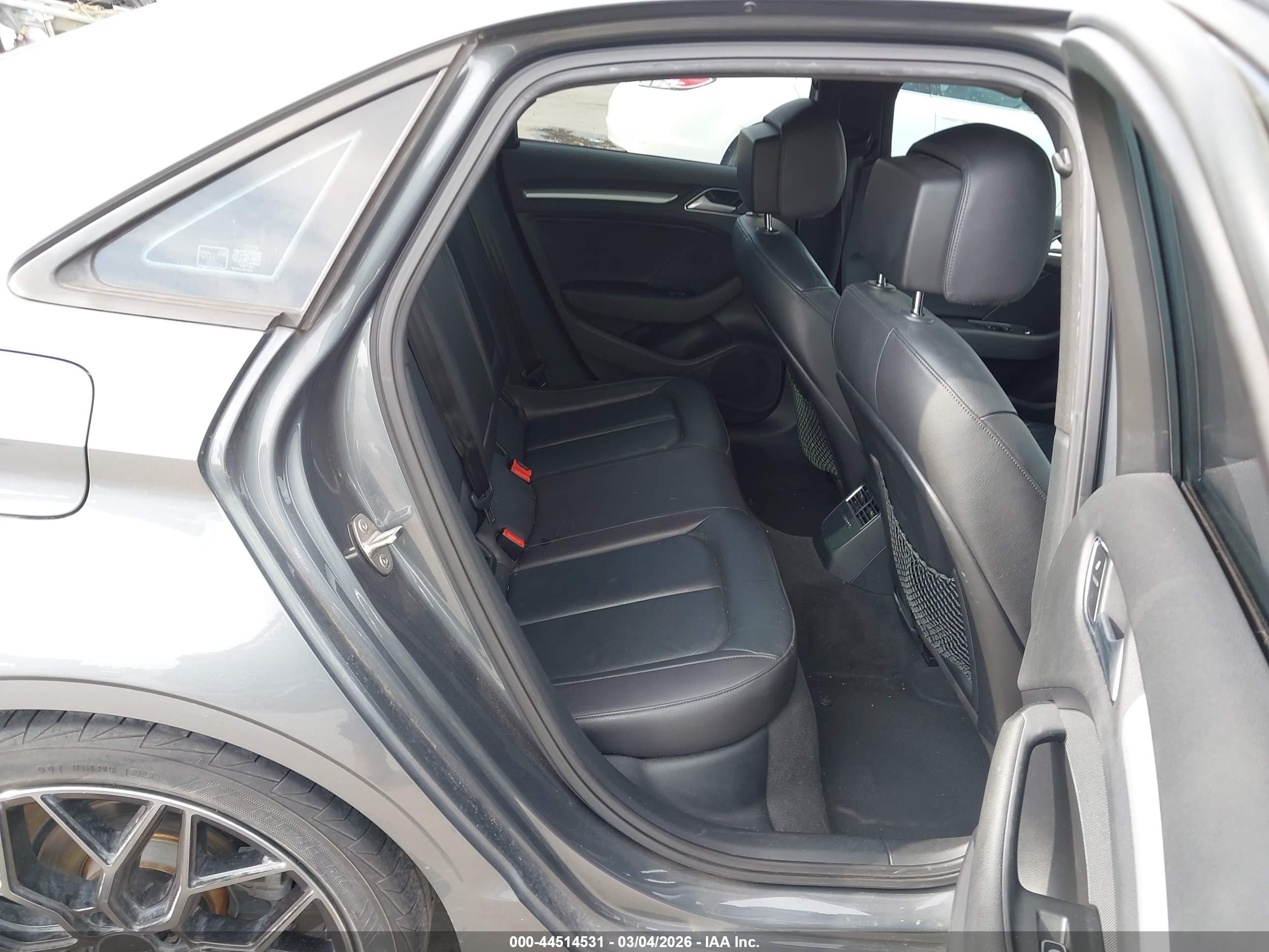 AUDI A3 image 8