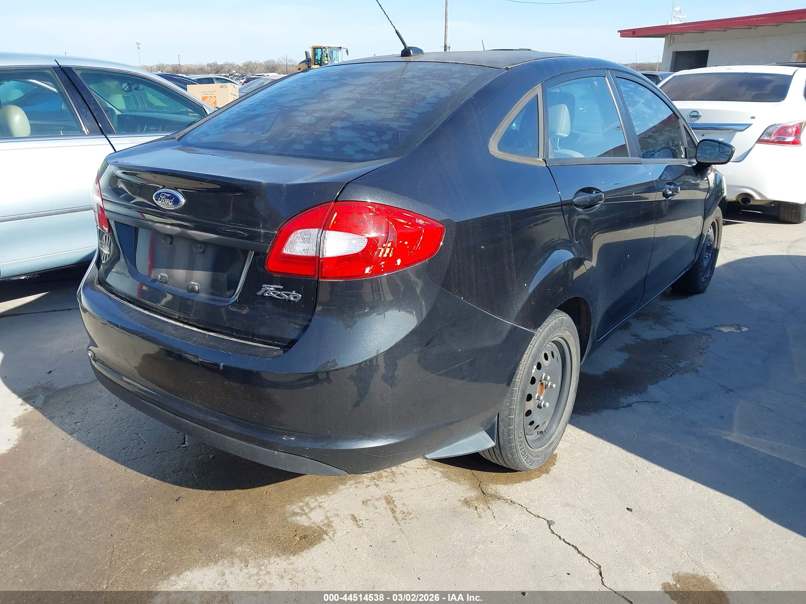 FORD FIESTA image 4