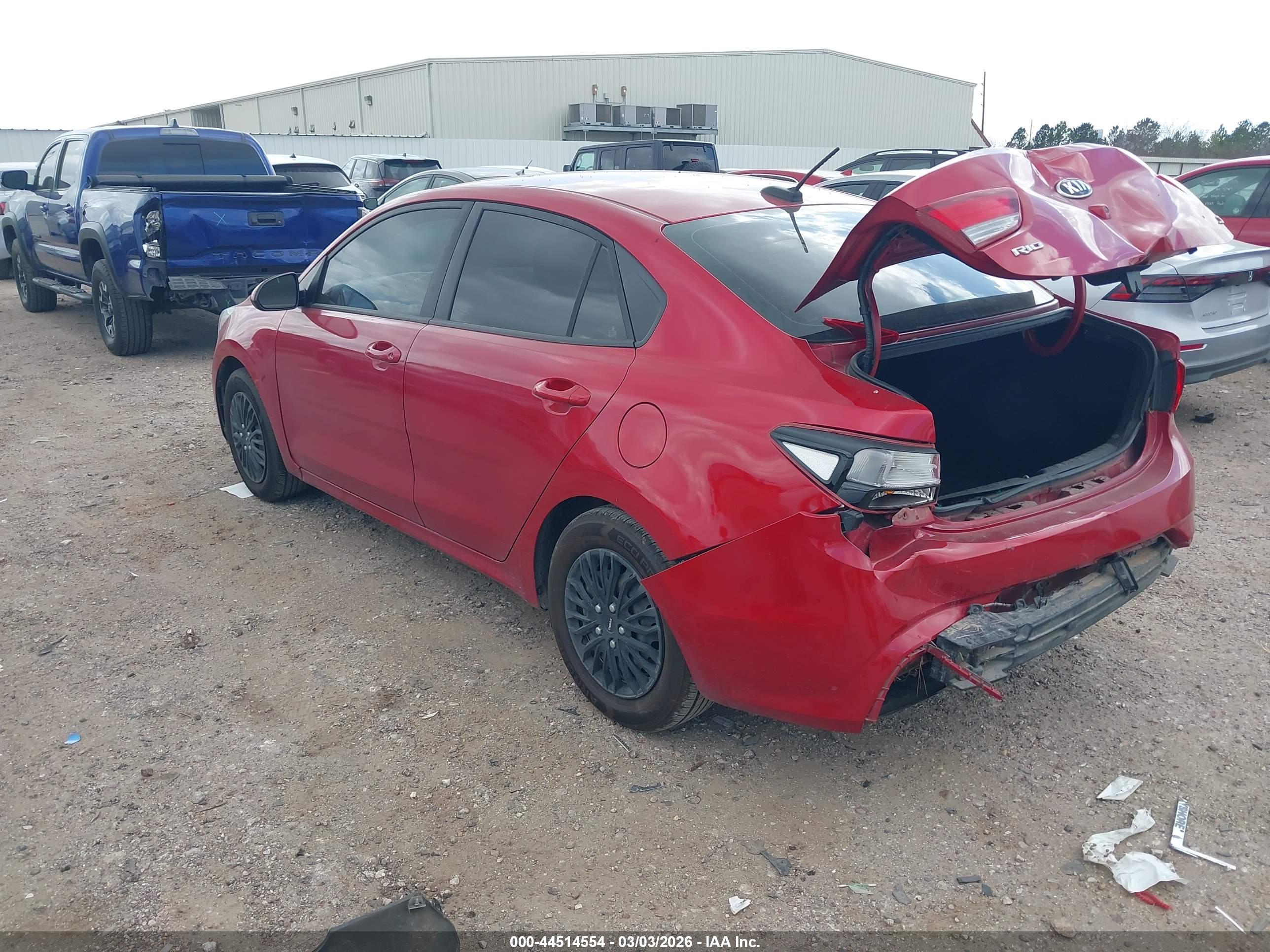 KIA RIO image 3