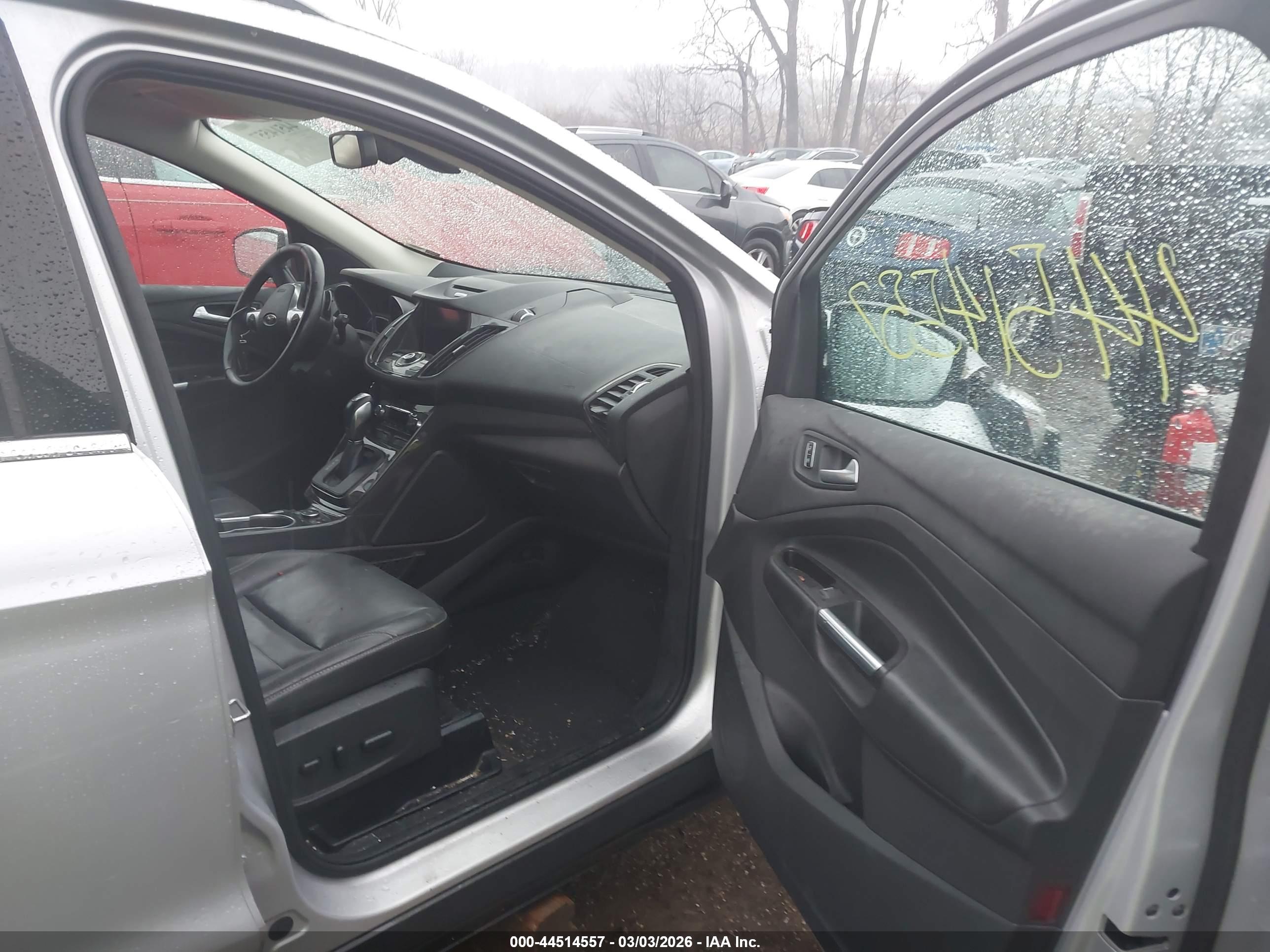 FORD ESCAPE image 5