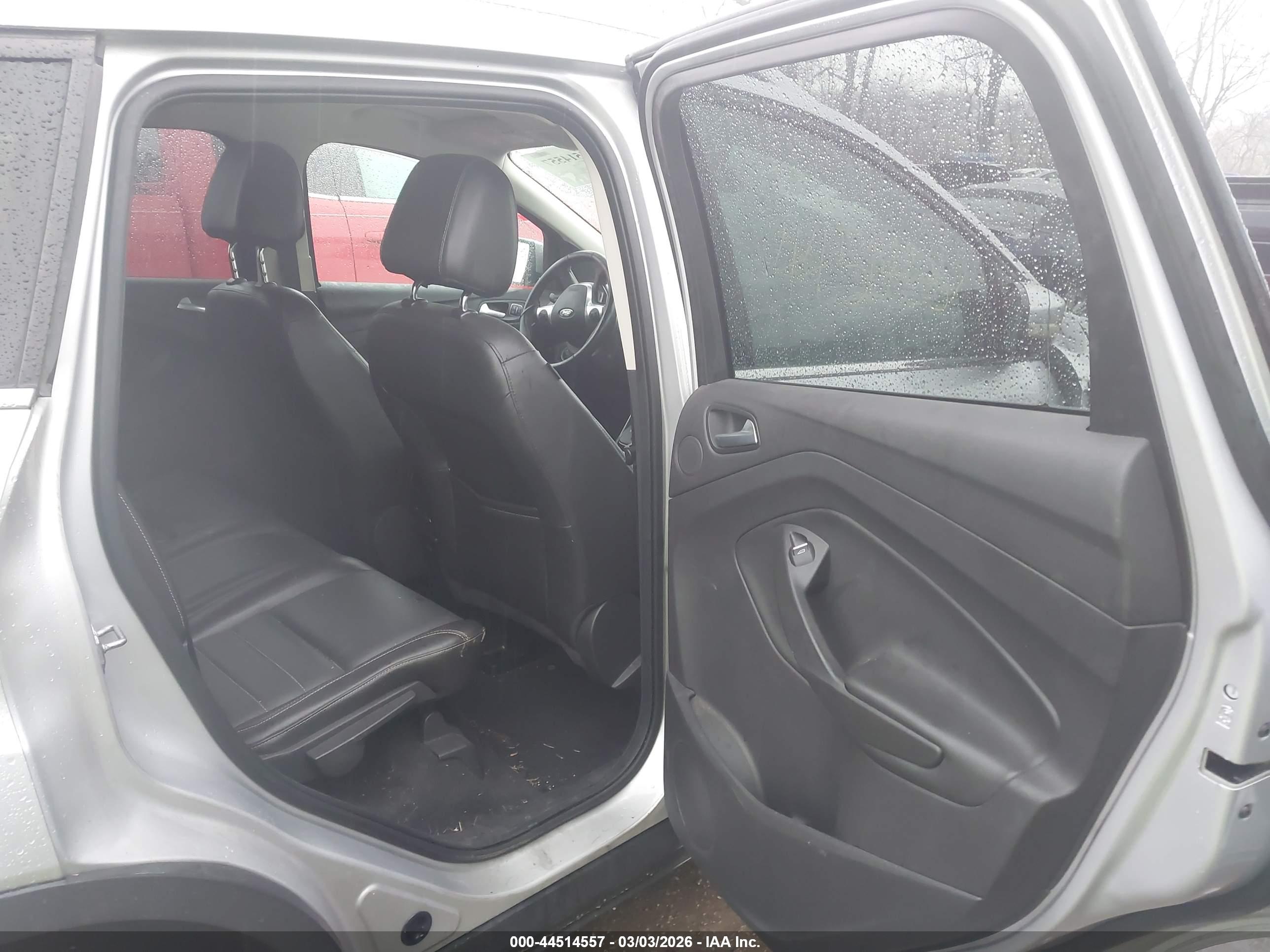 FORD ESCAPE image 8