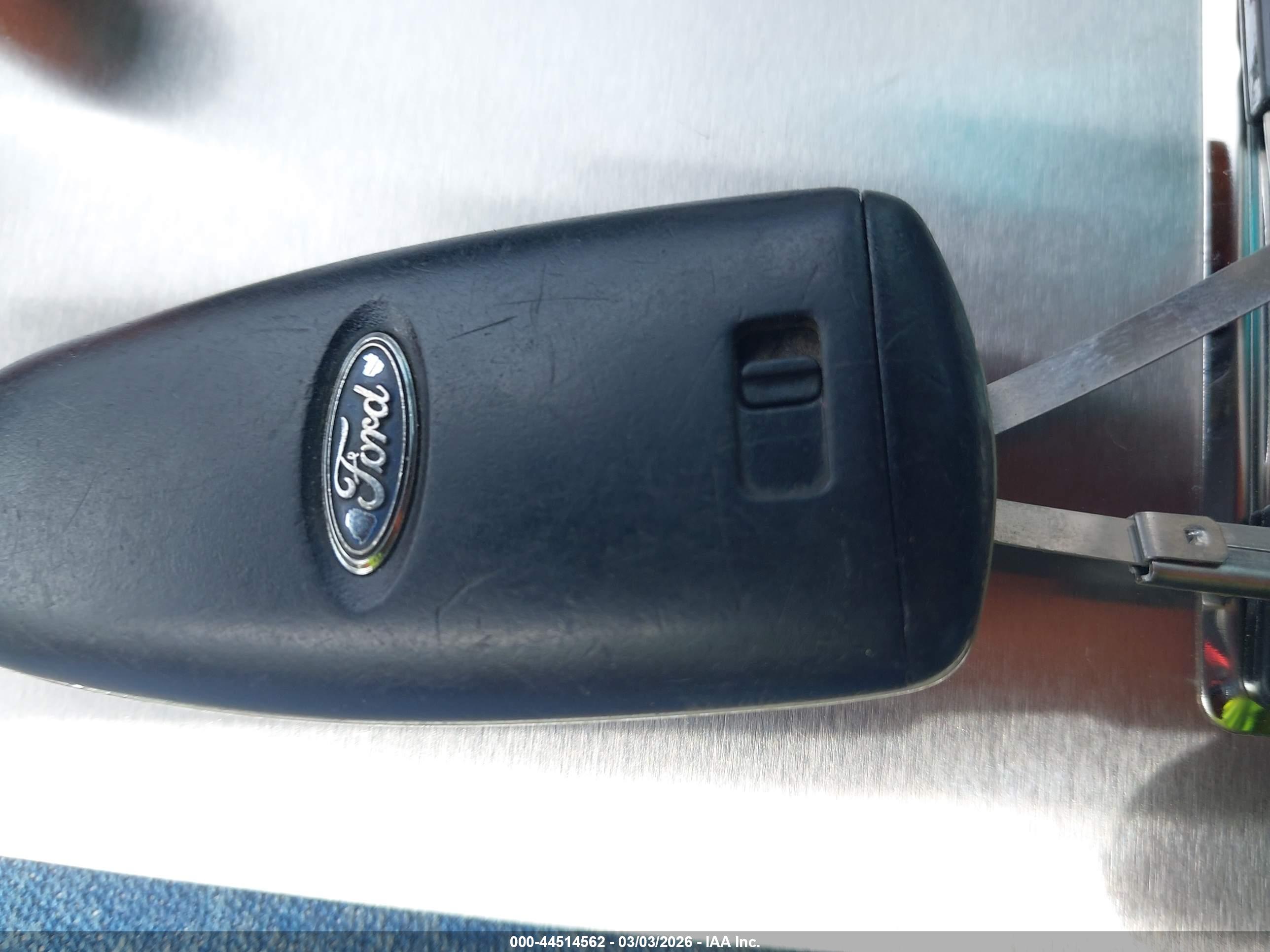 FORD EXPLORER image 11
