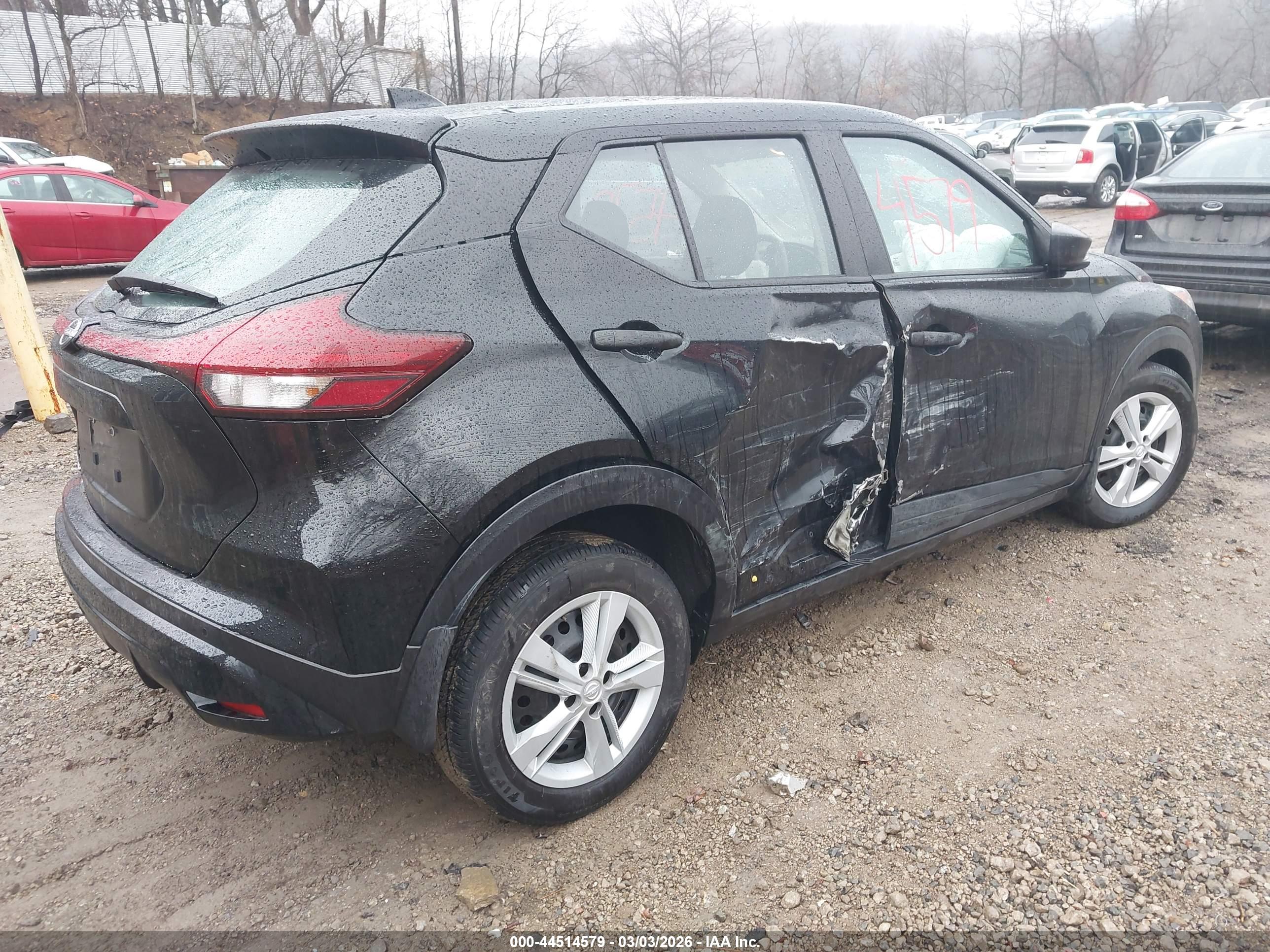 NISSAN KICKS image 4