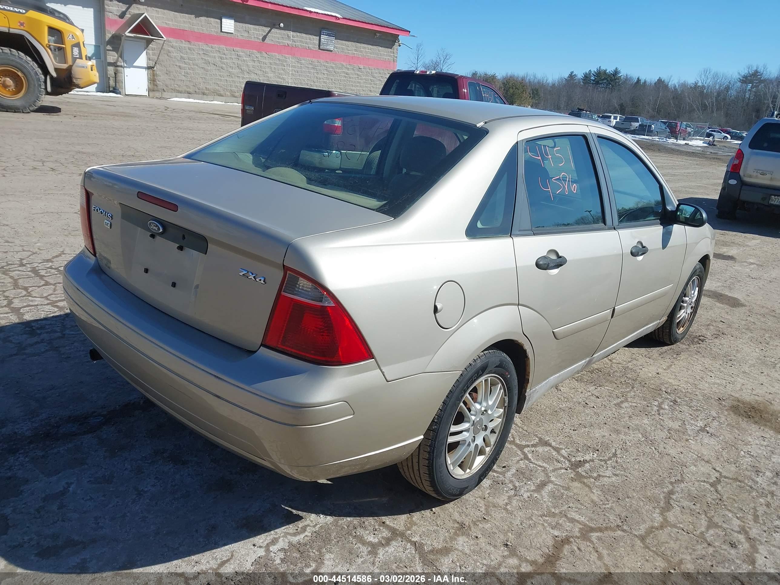FORD FOCUS image 4