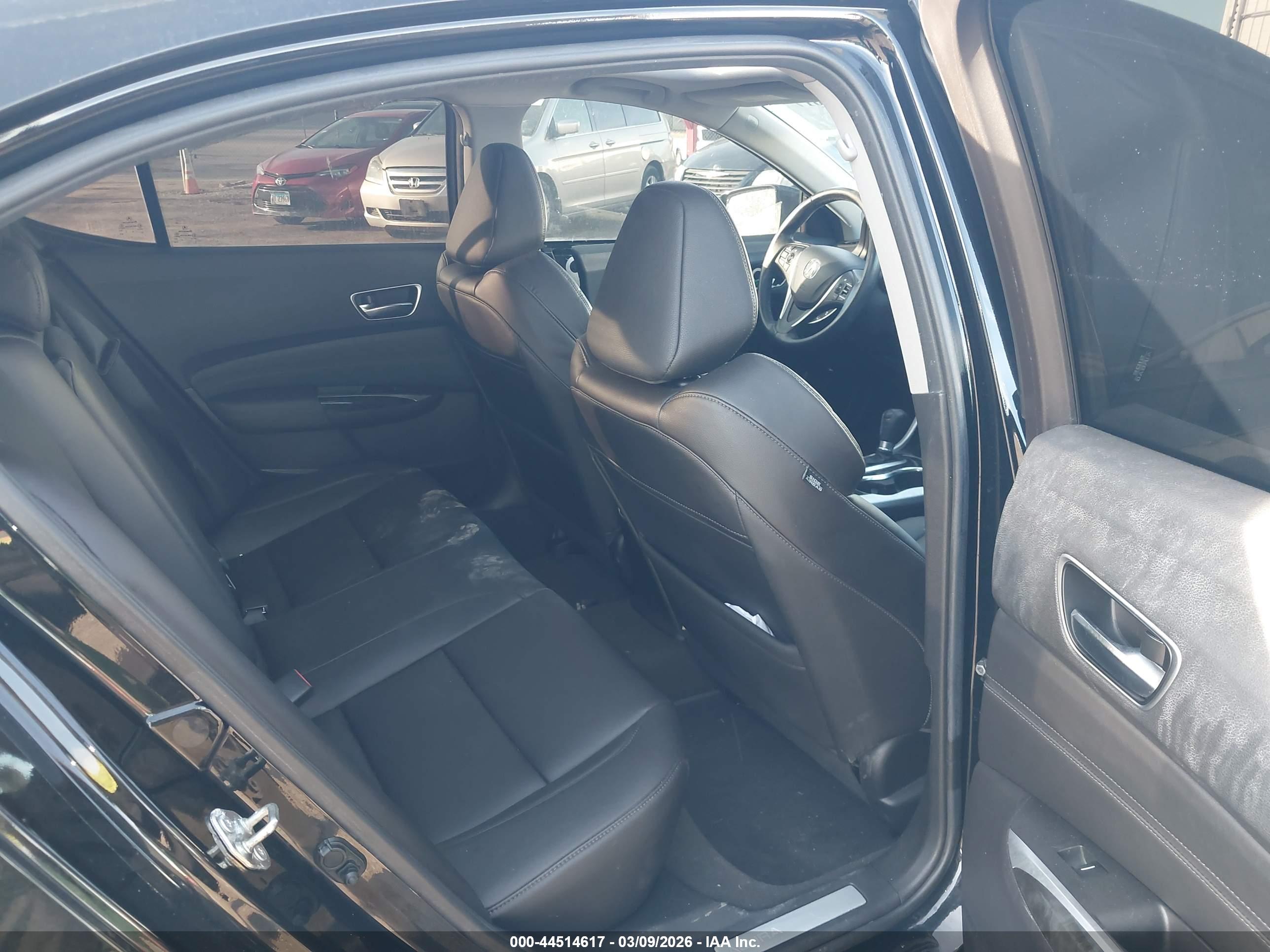 ACURA TLX image 8