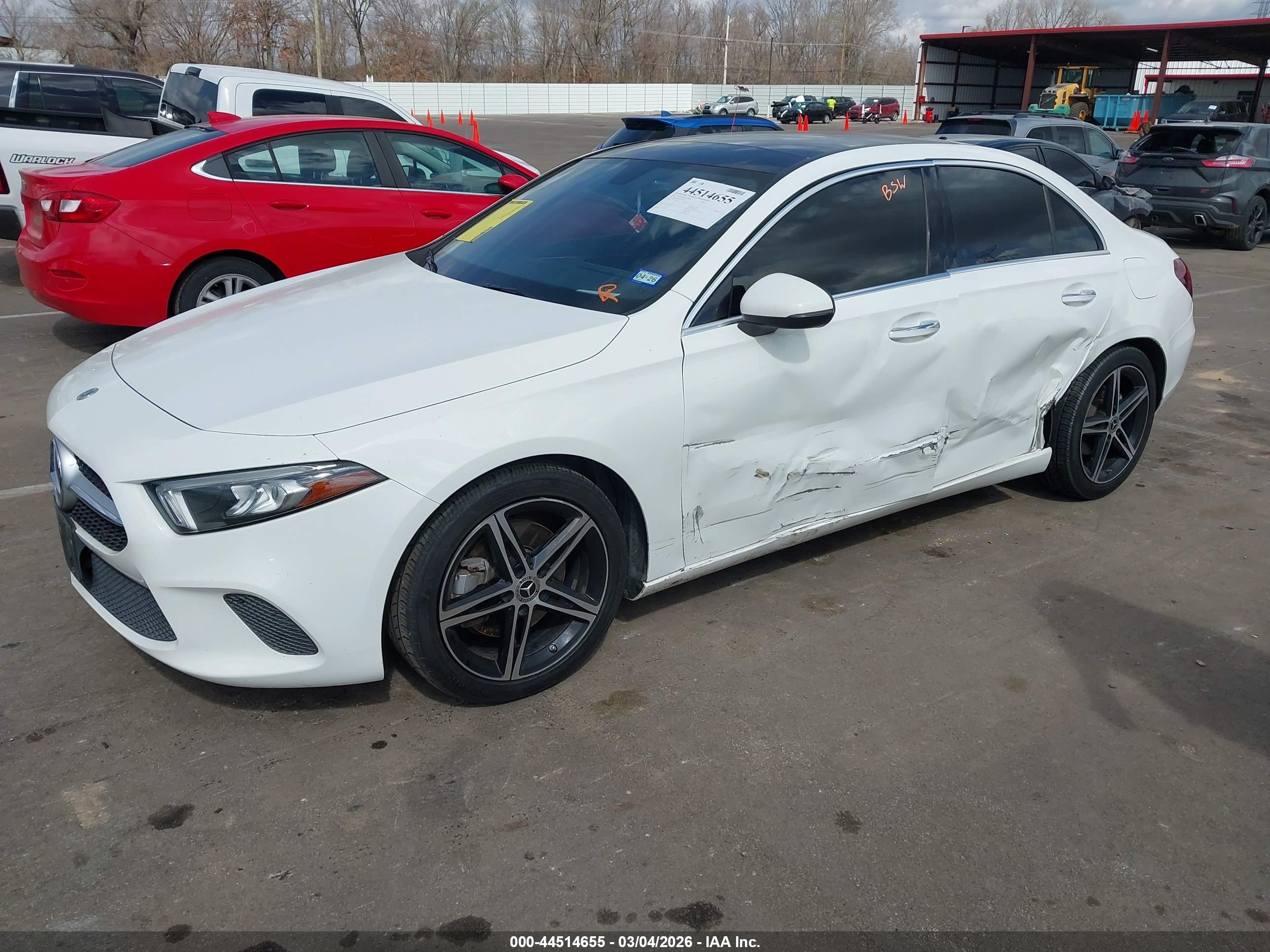 MERCEDES-BENZ A image 2