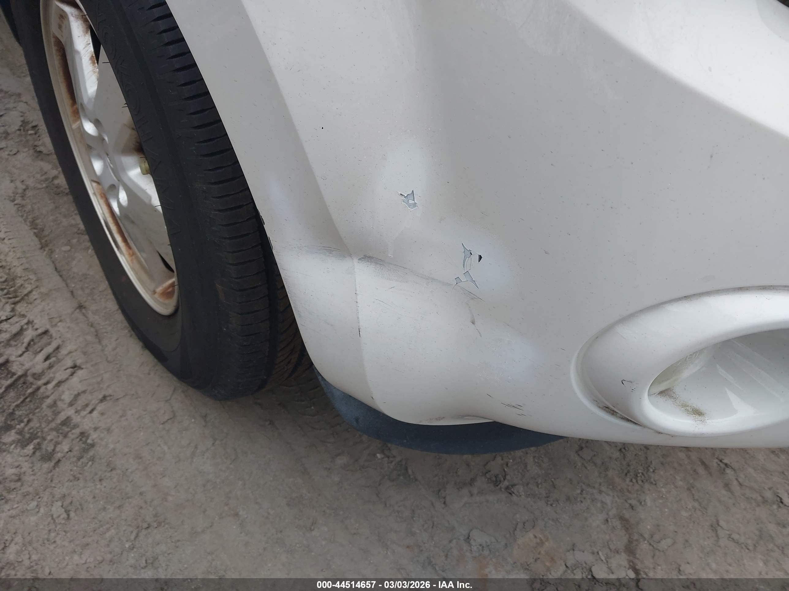 FORD ESCAPE image 6