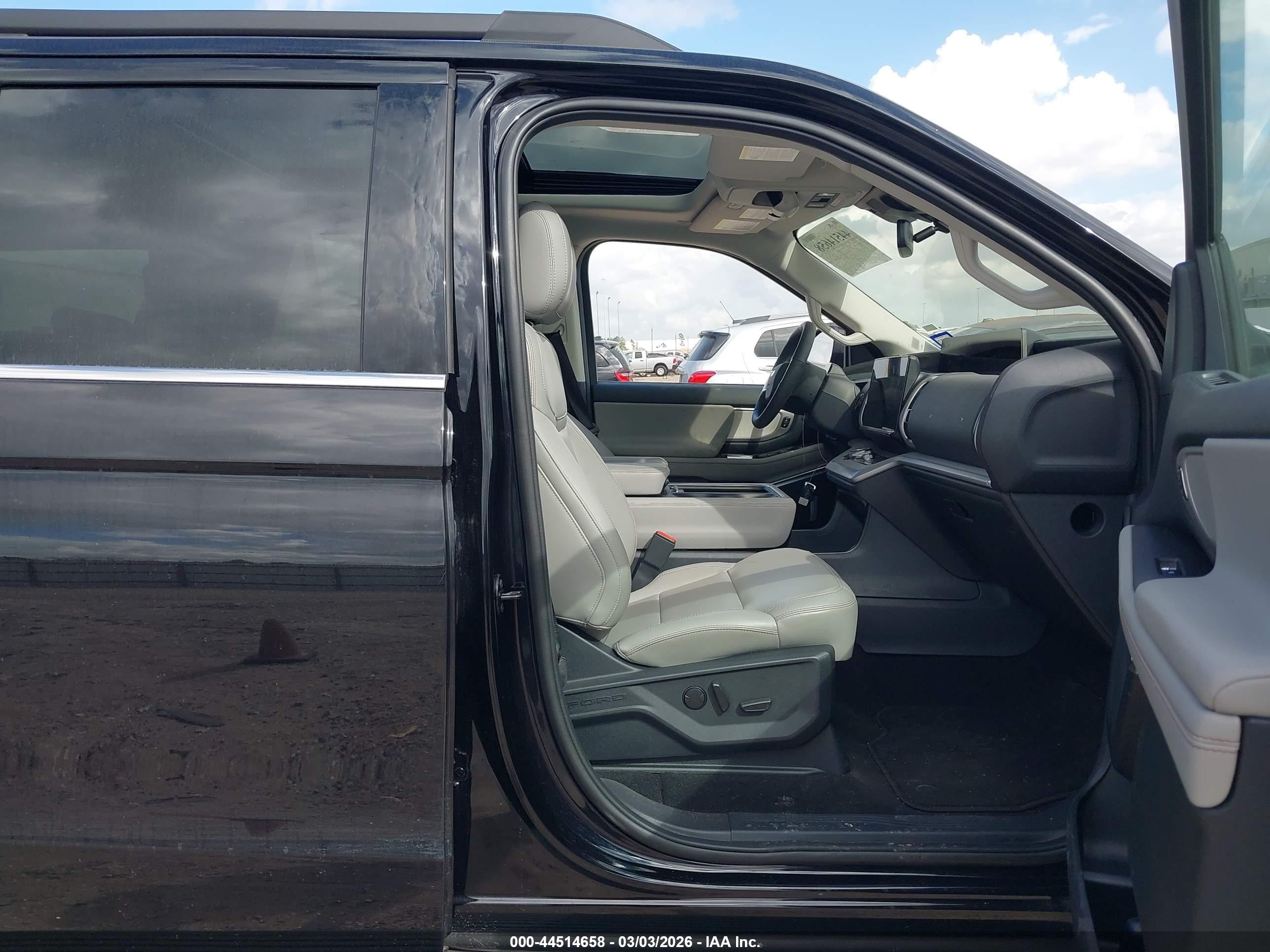 FORD EXPEDITION image 5