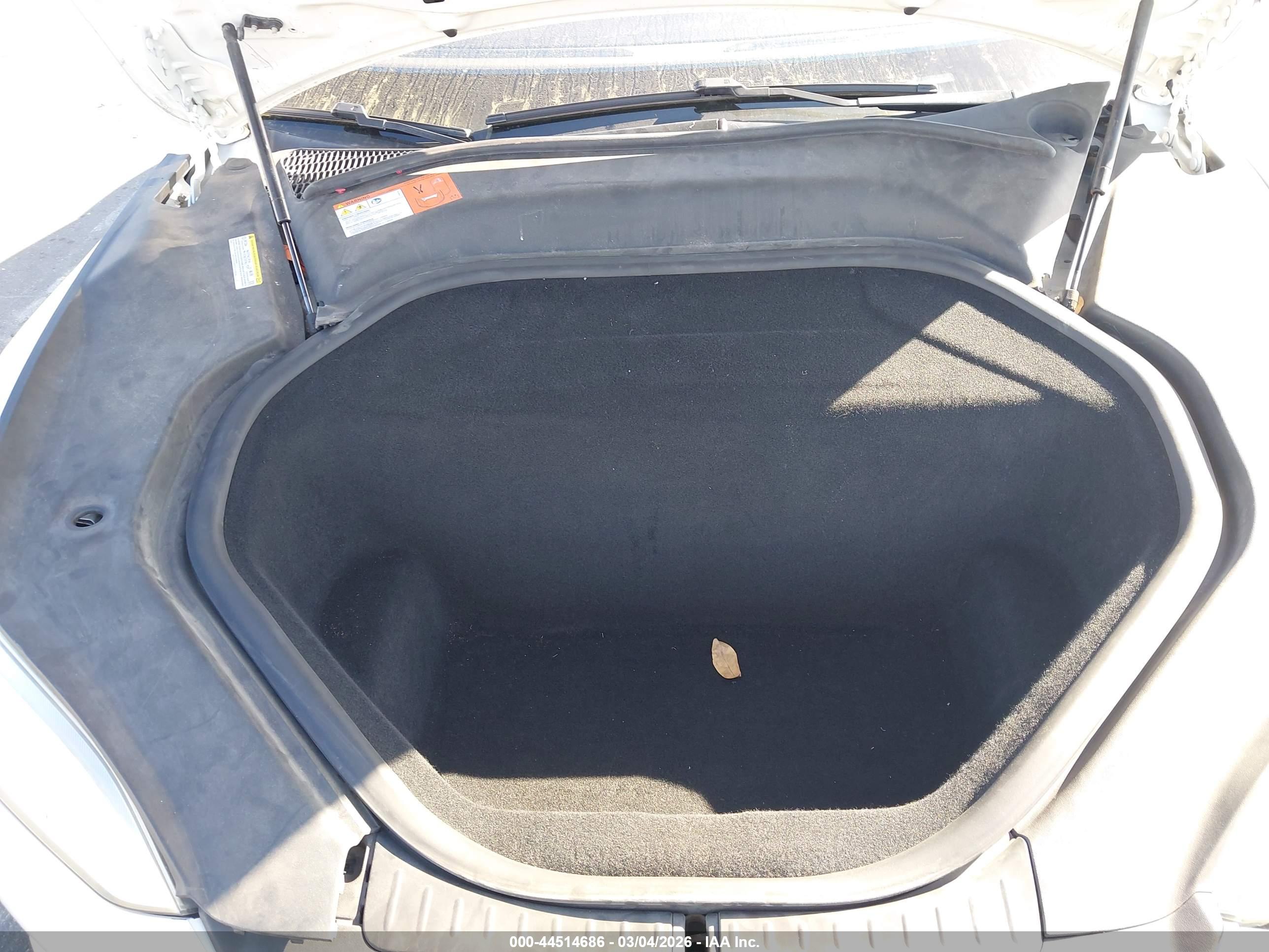 TESLA MODEL image 10