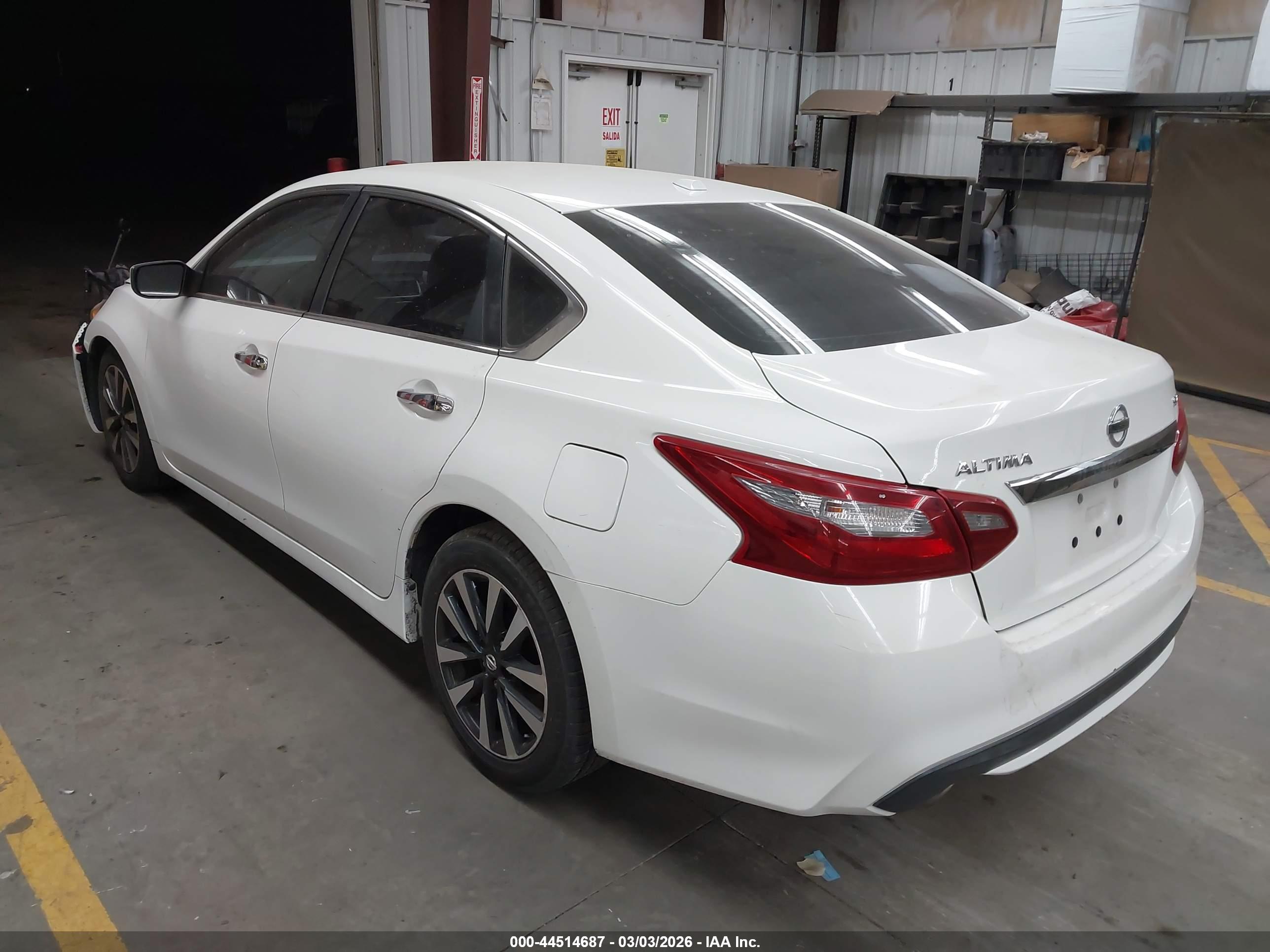 NISSAN ALTIMA image 3
