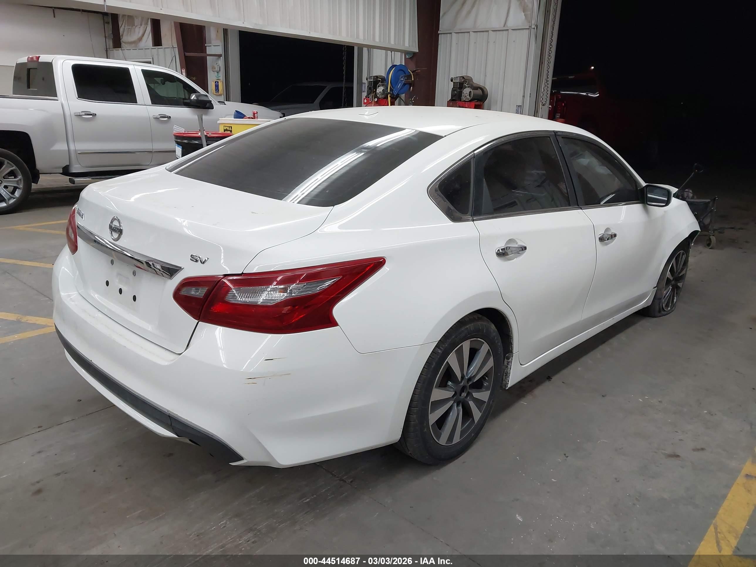 NISSAN ALTIMA image 4