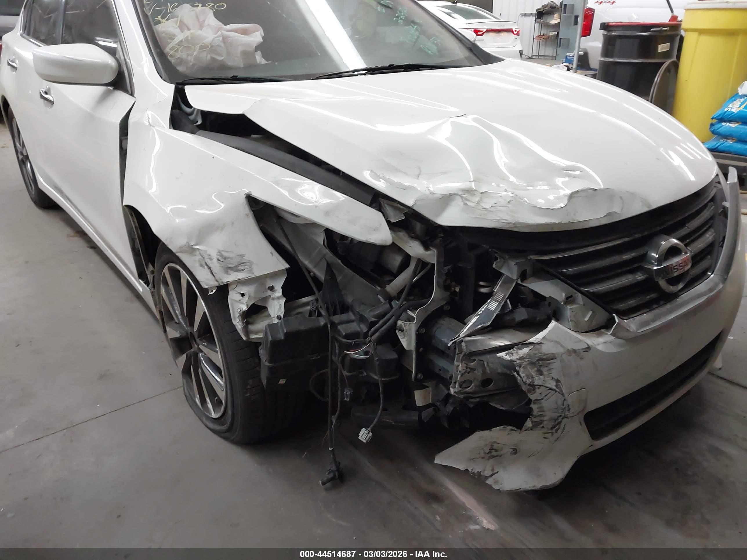 NISSAN ALTIMA image 6