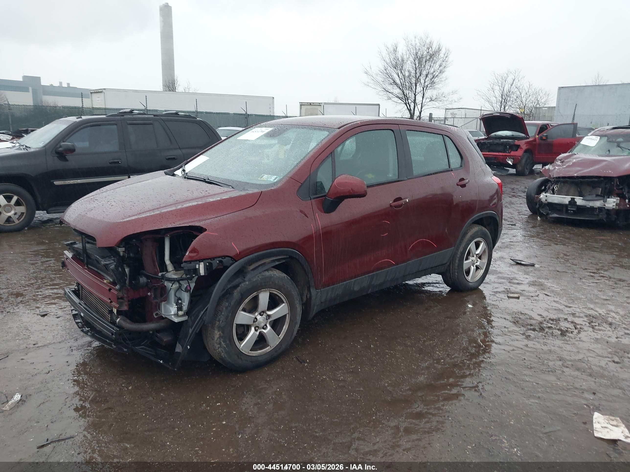CHEVROLET TRAX image 2