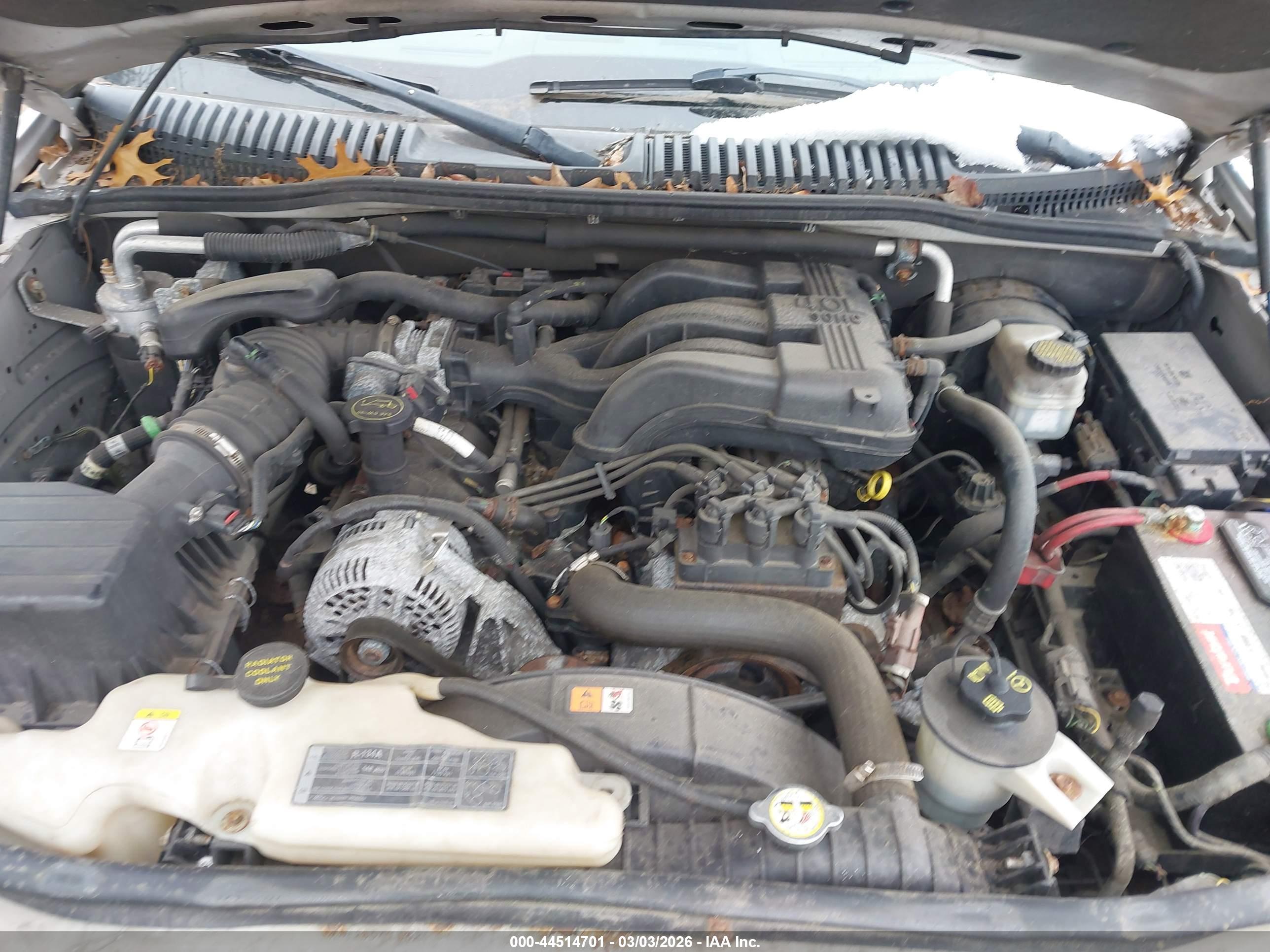 FORD EXPLORER image 10