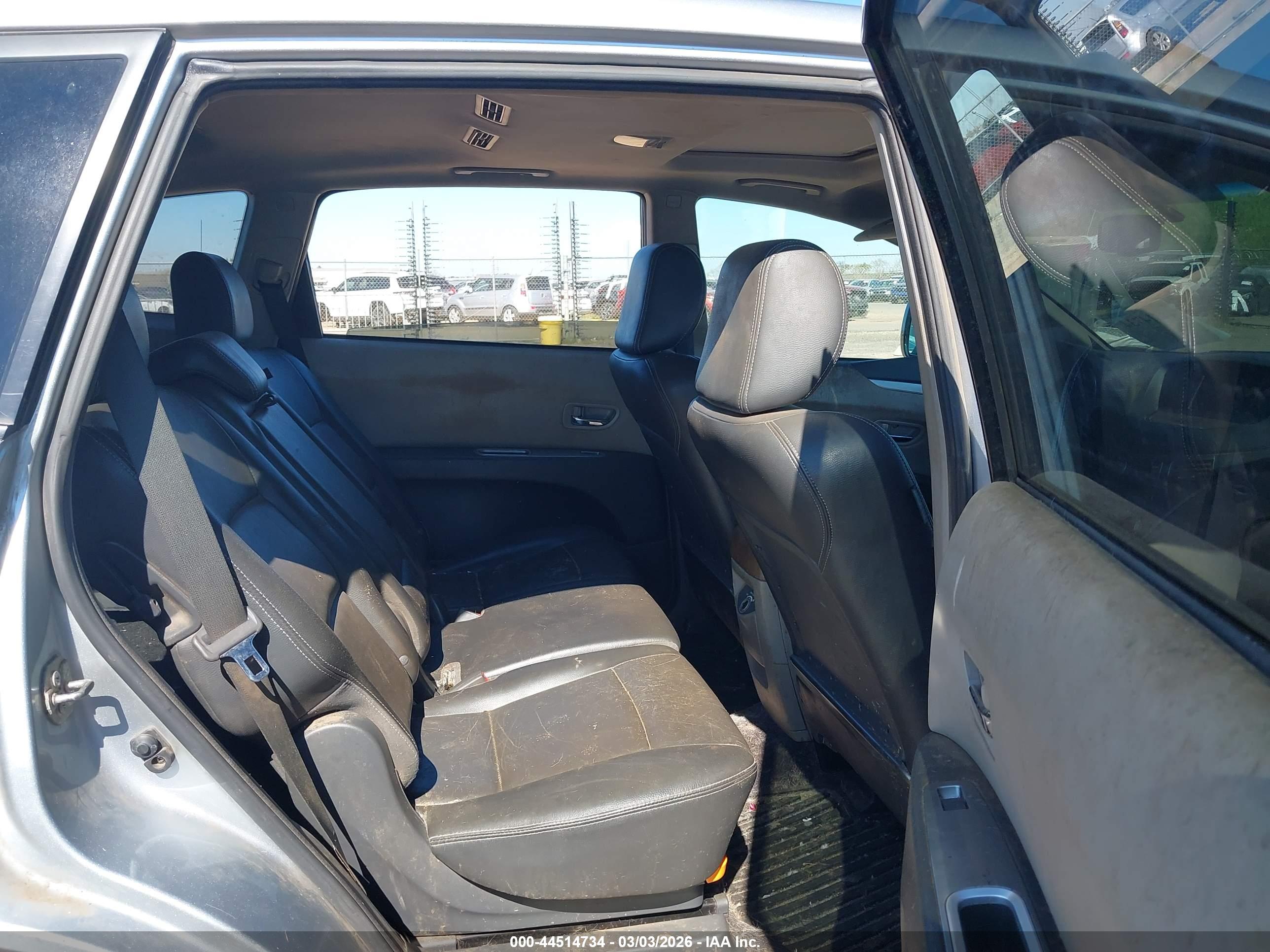 SUBARU TRIBECA image 8