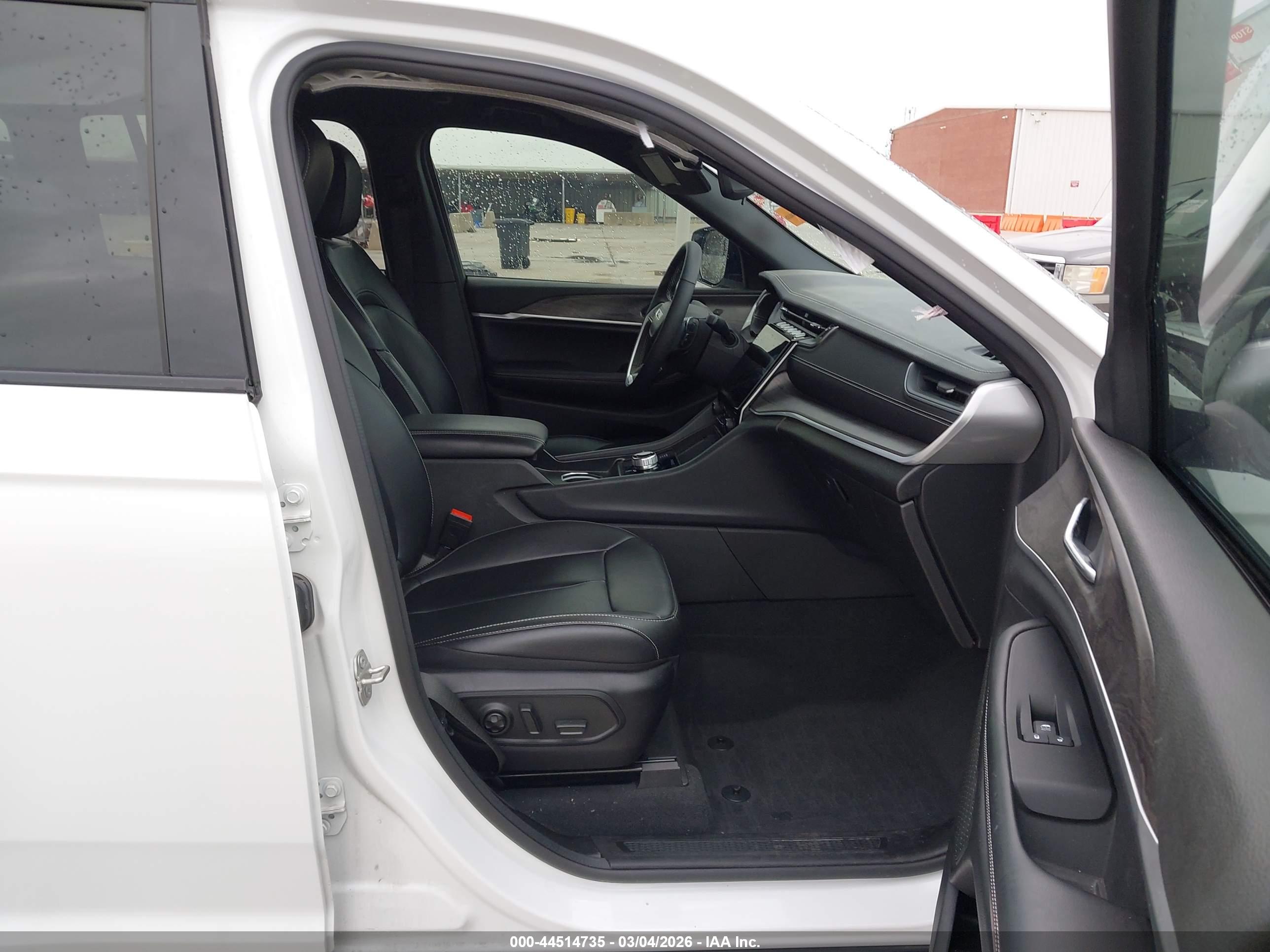 JEEP GRAND image 5