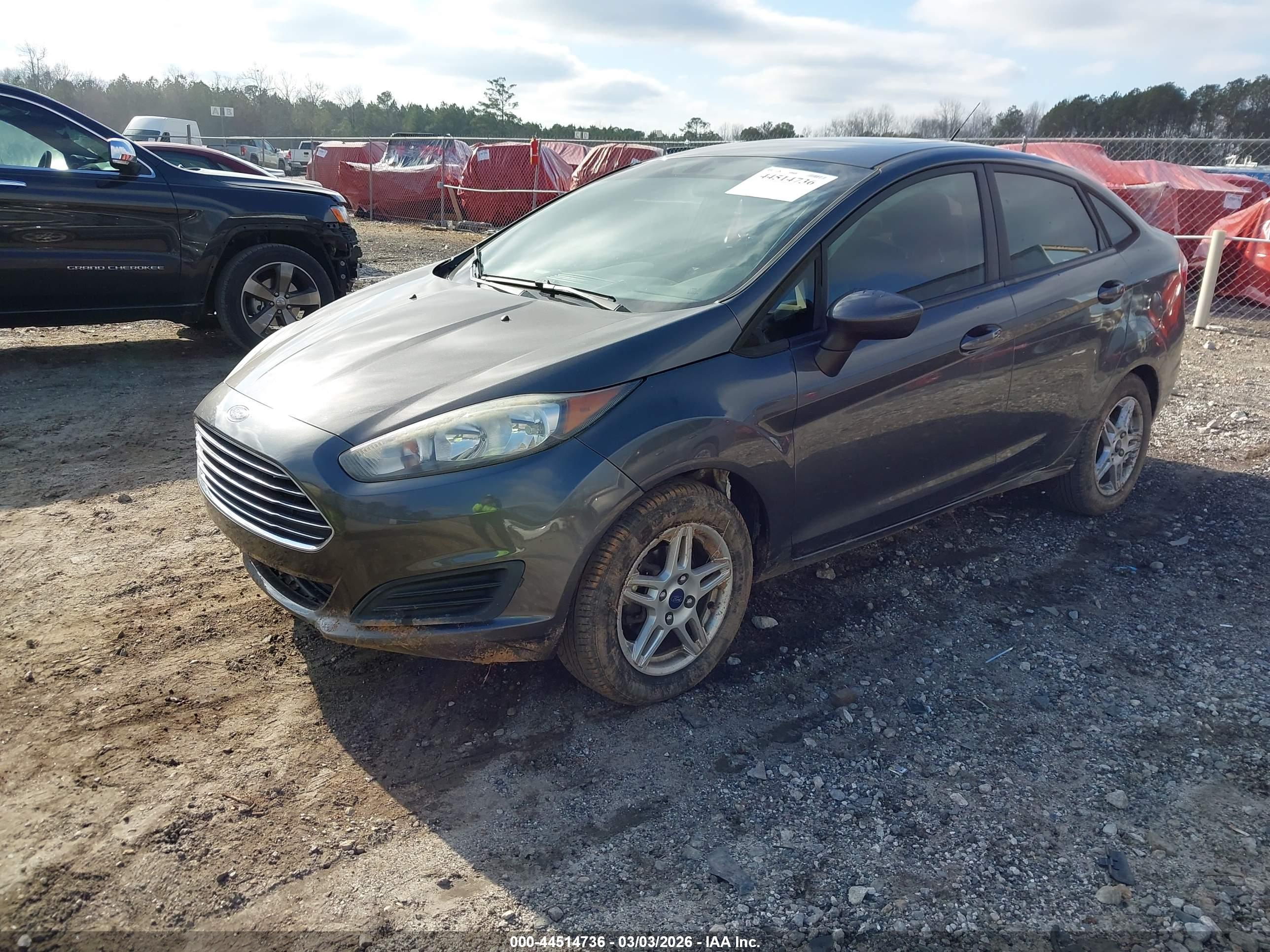 FORD FIESTA image 2