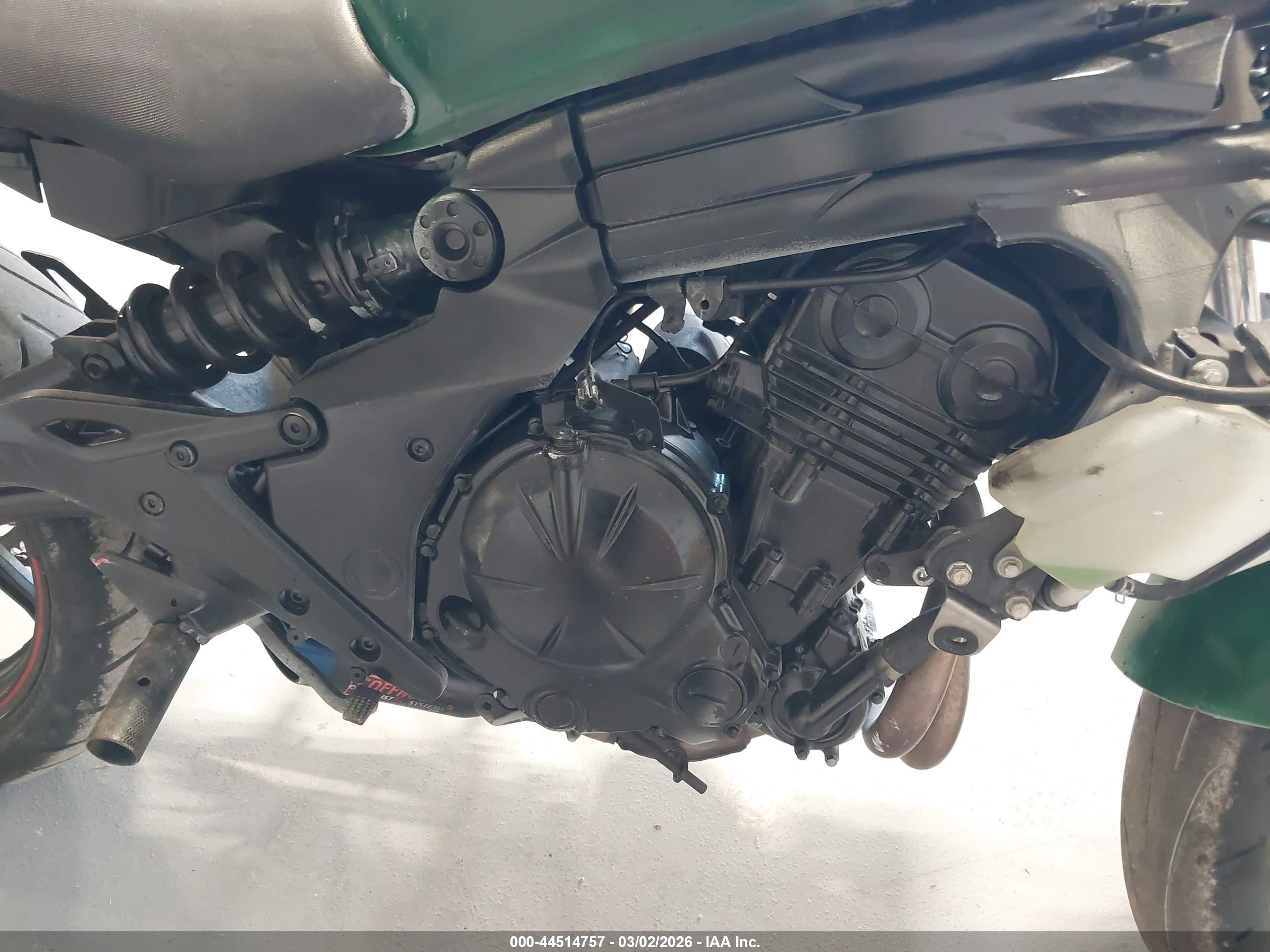 KAWASAKI EX650 image 8