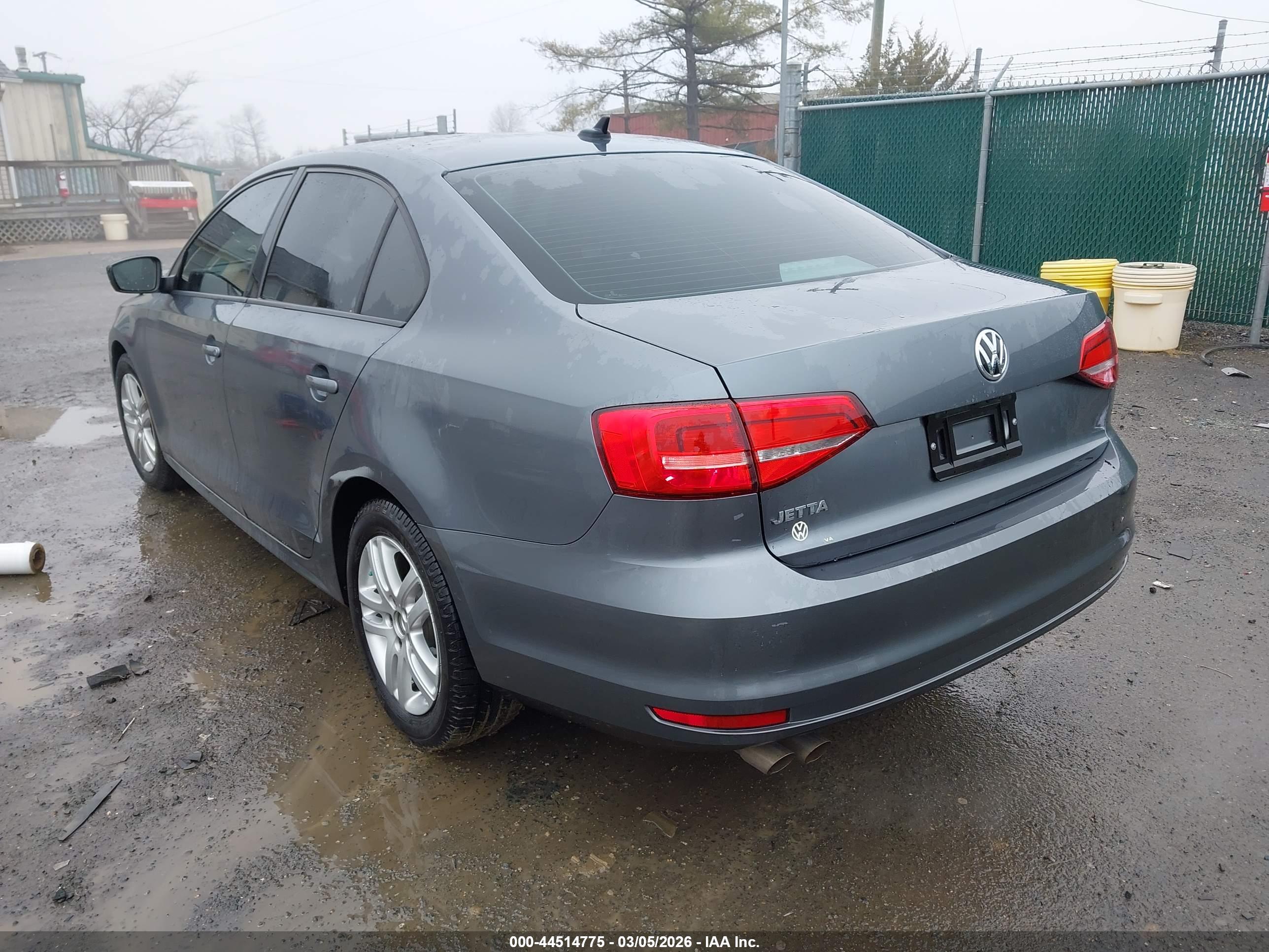 VOLKSWAGEN JETTA image 3