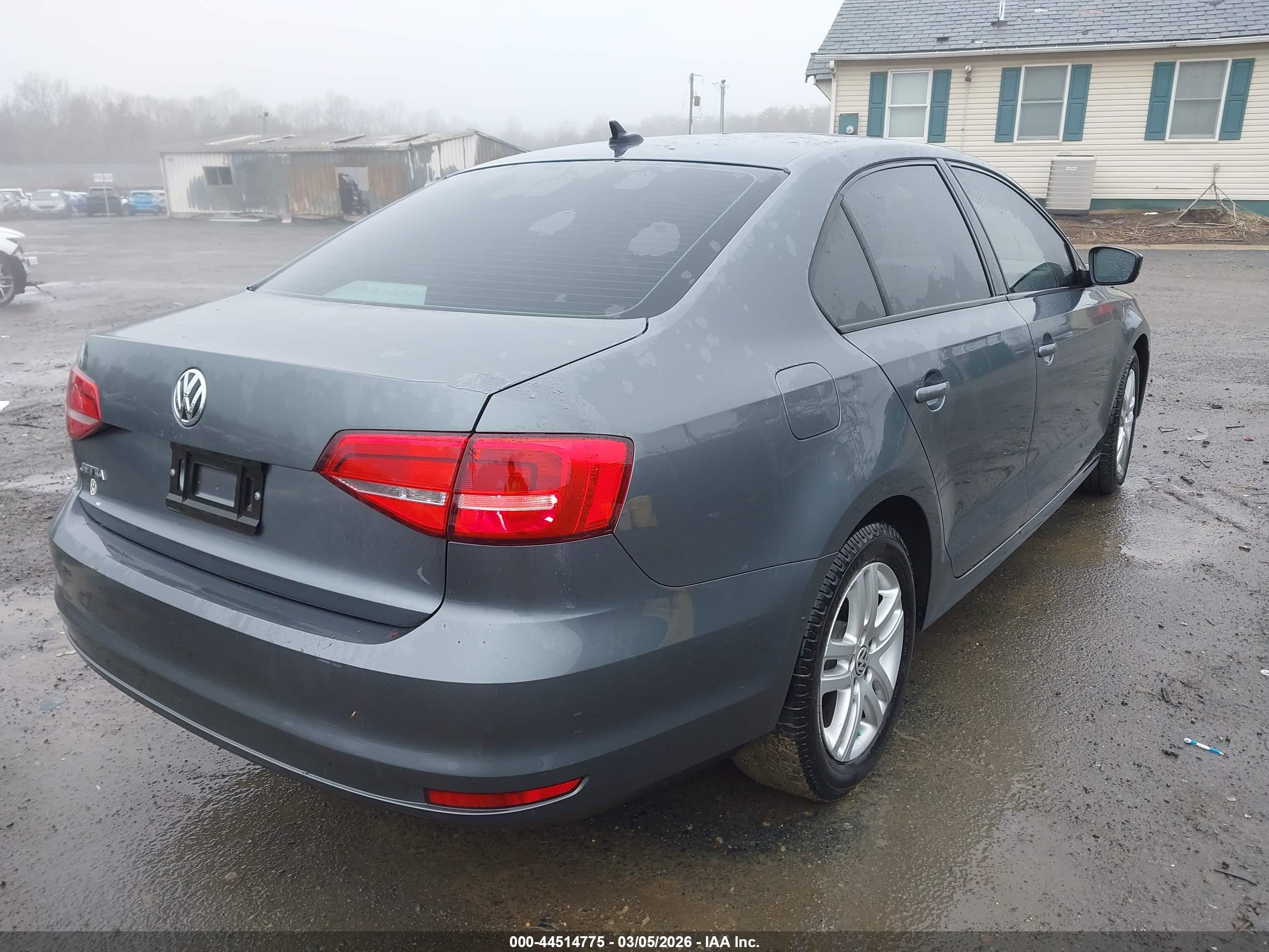 VOLKSWAGEN JETTA image 4