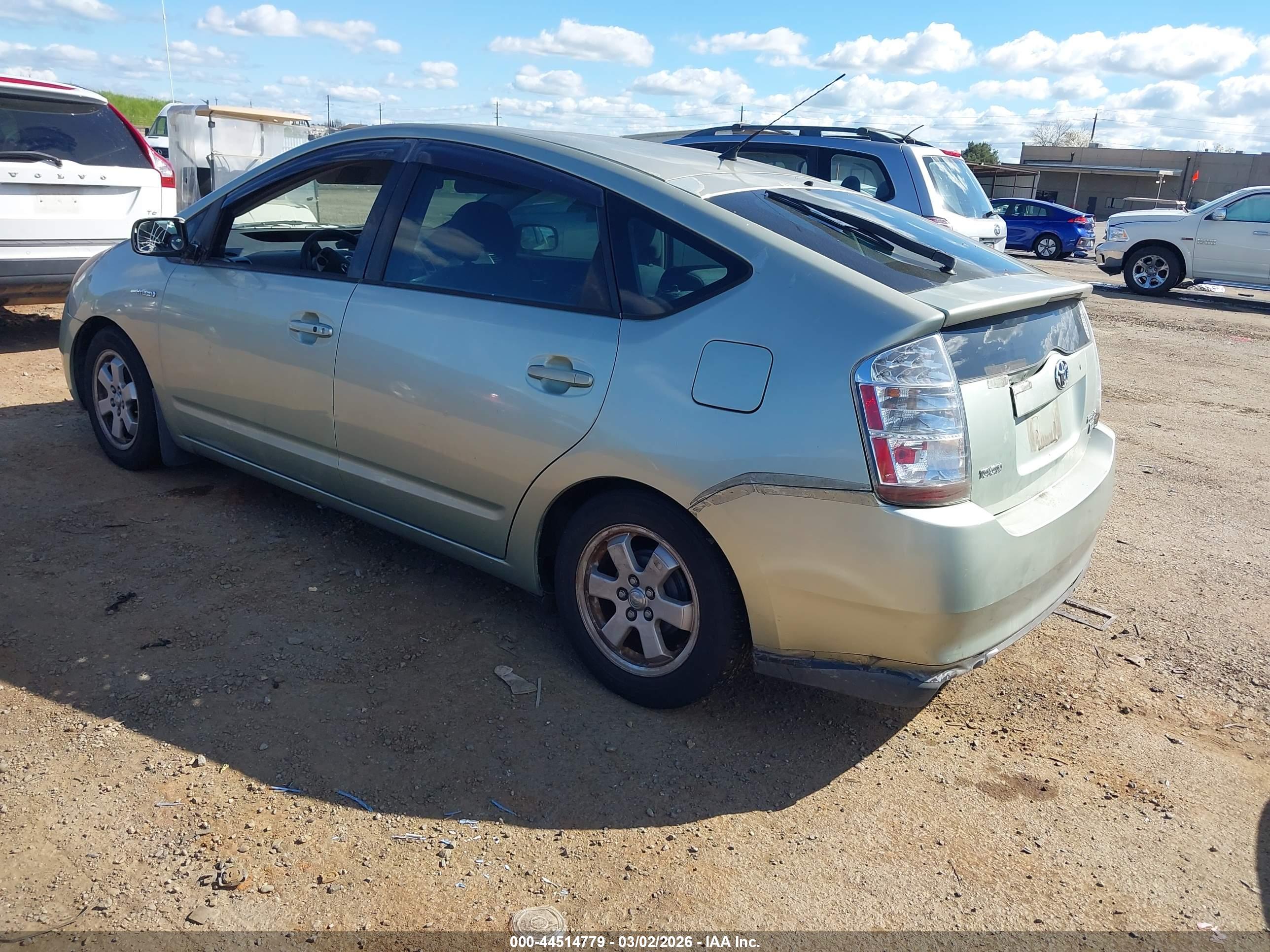 TOYOTA PRIUS image 3