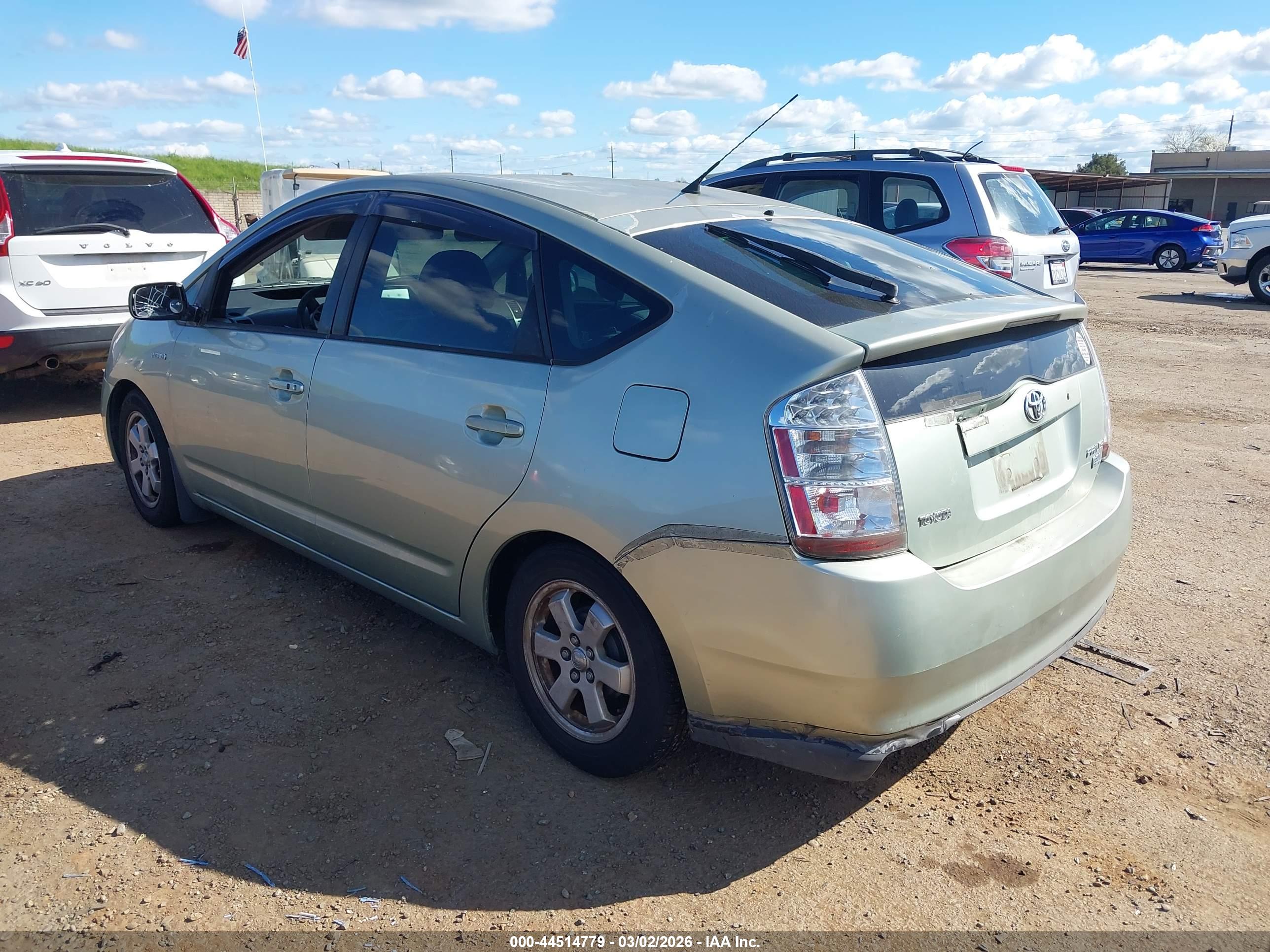 TOYOTA PRIUS image 6