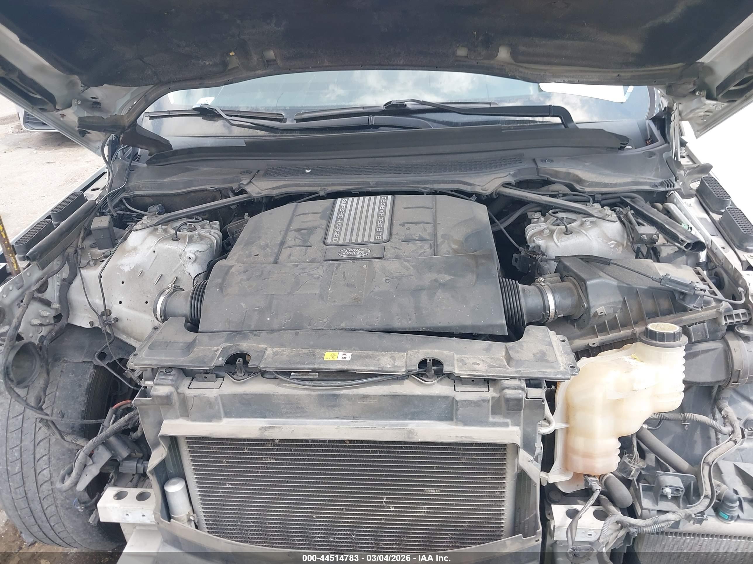 LAND ROVER image 10