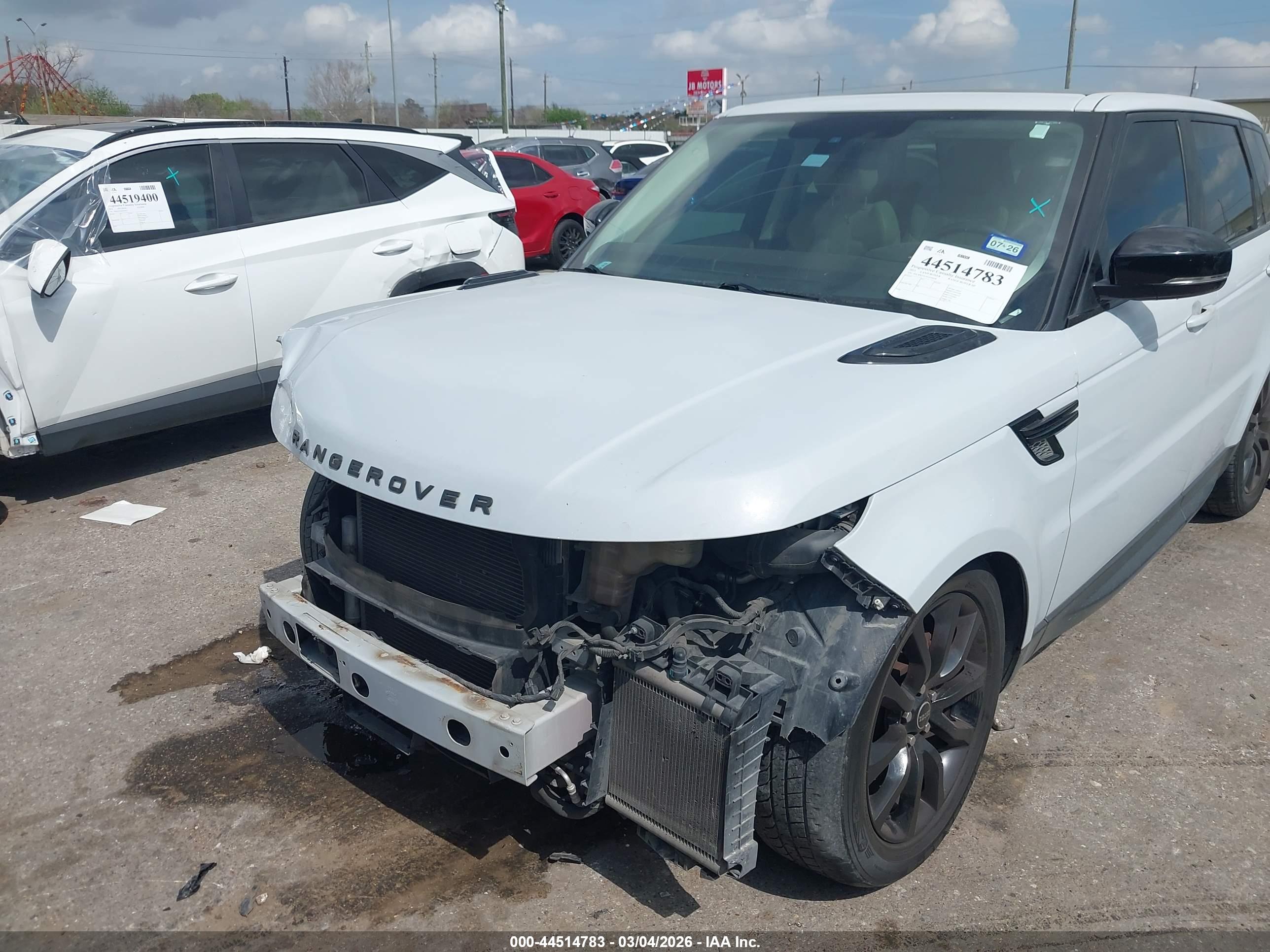 LAND ROVER image 6