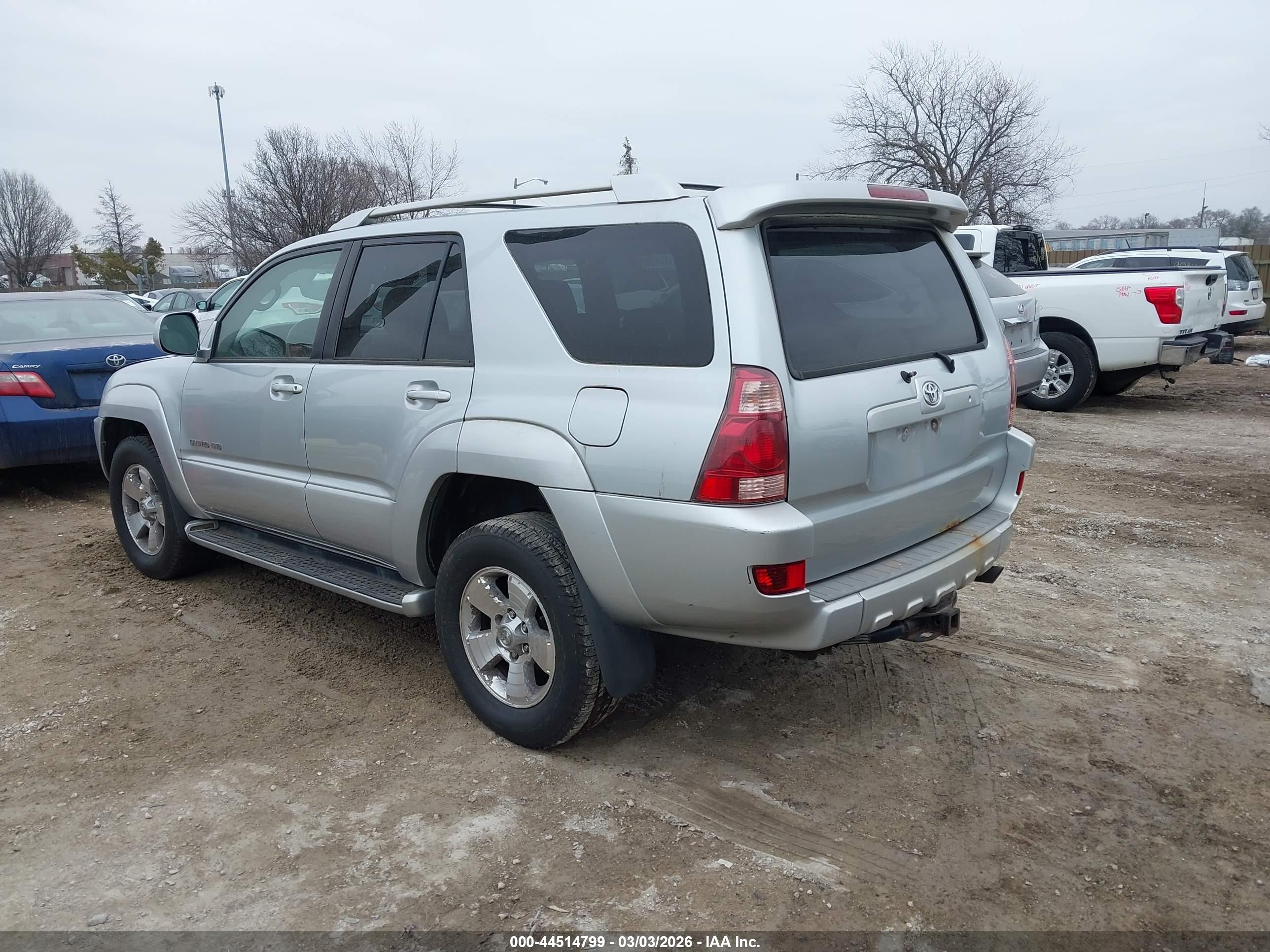 TOYOTA 4RUNNER image 3