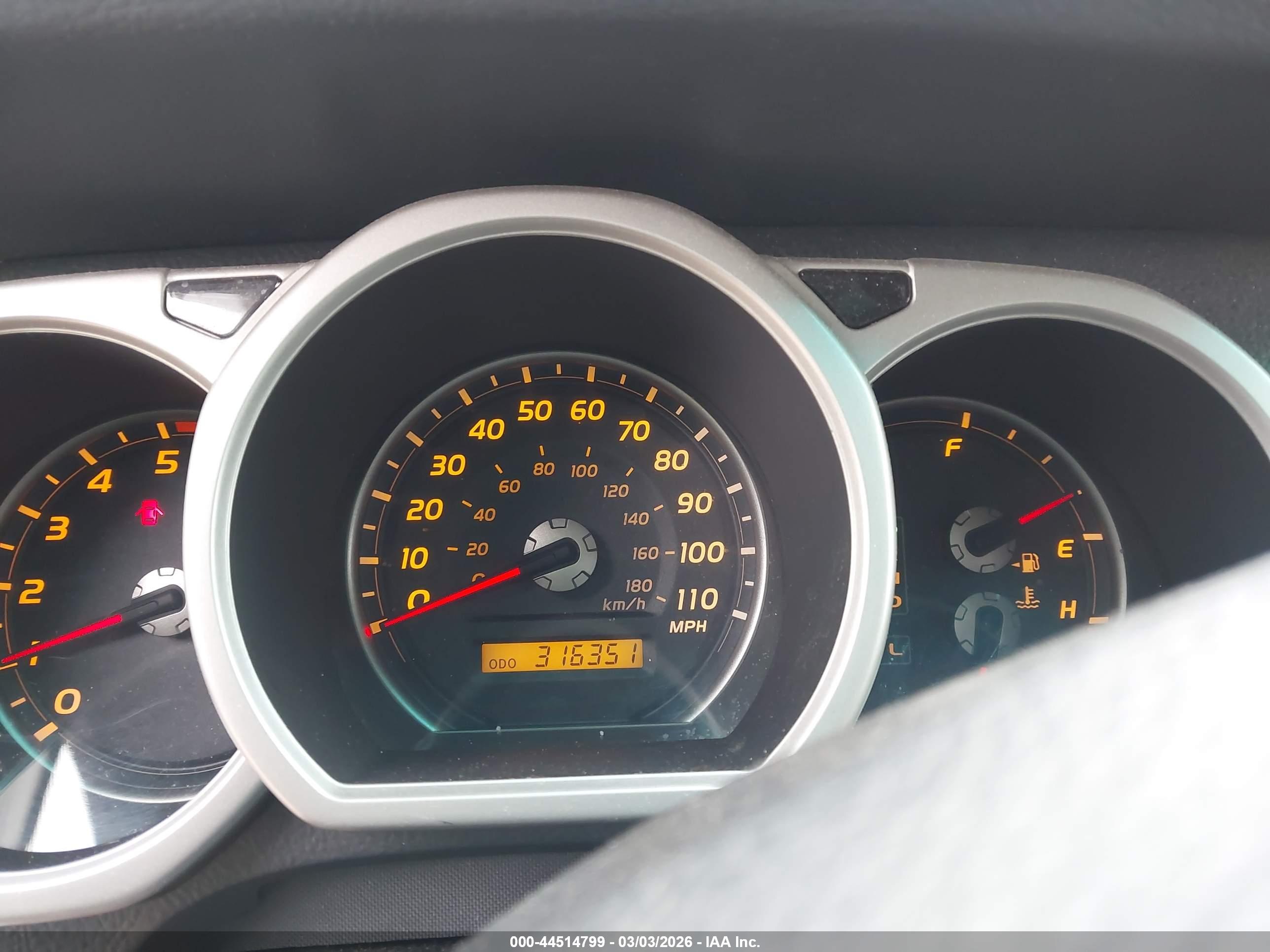 TOYOTA 4RUNNER image 7