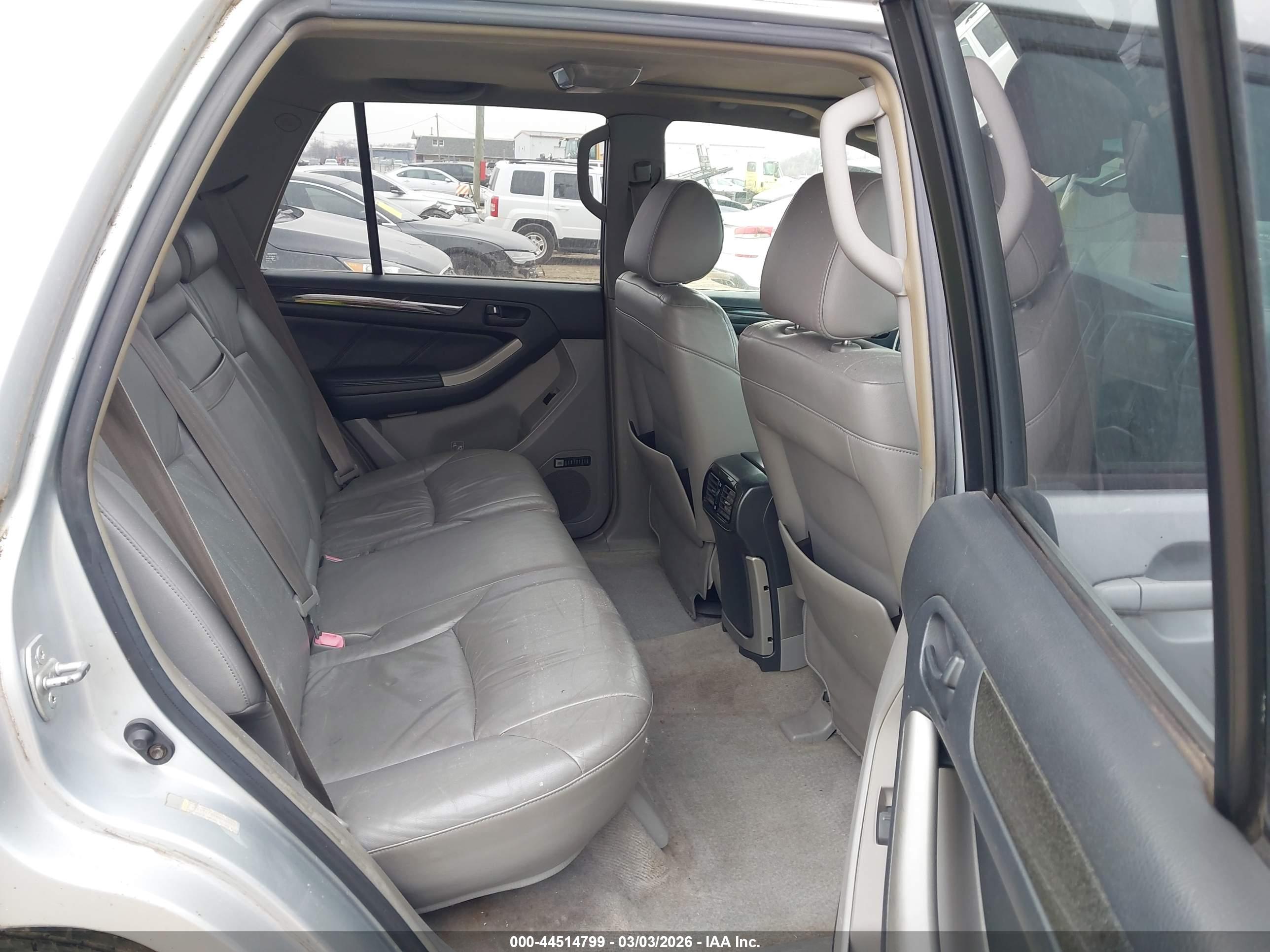 TOYOTA 4RUNNER image 8