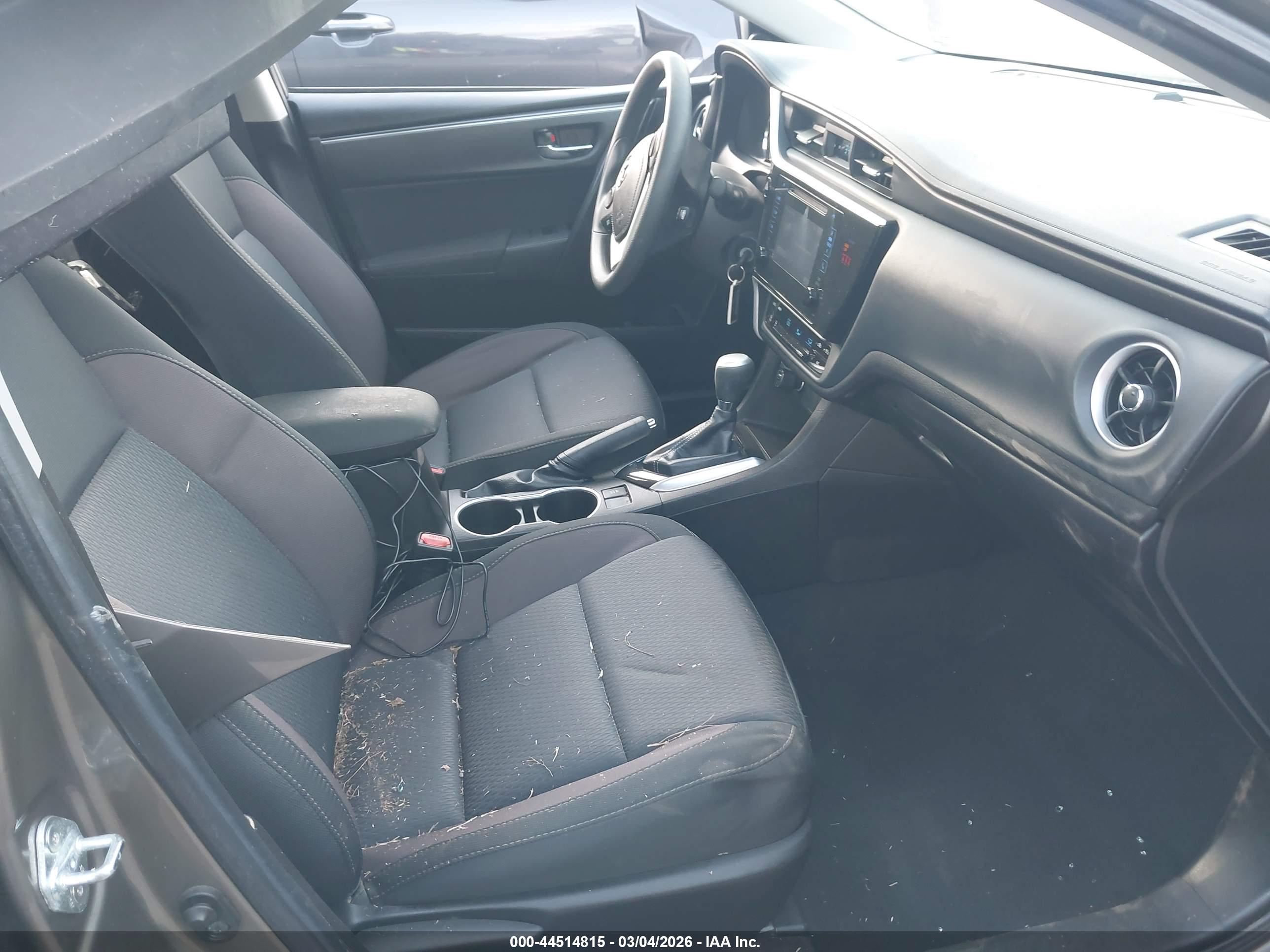 TOYOTA COROLLA image 5