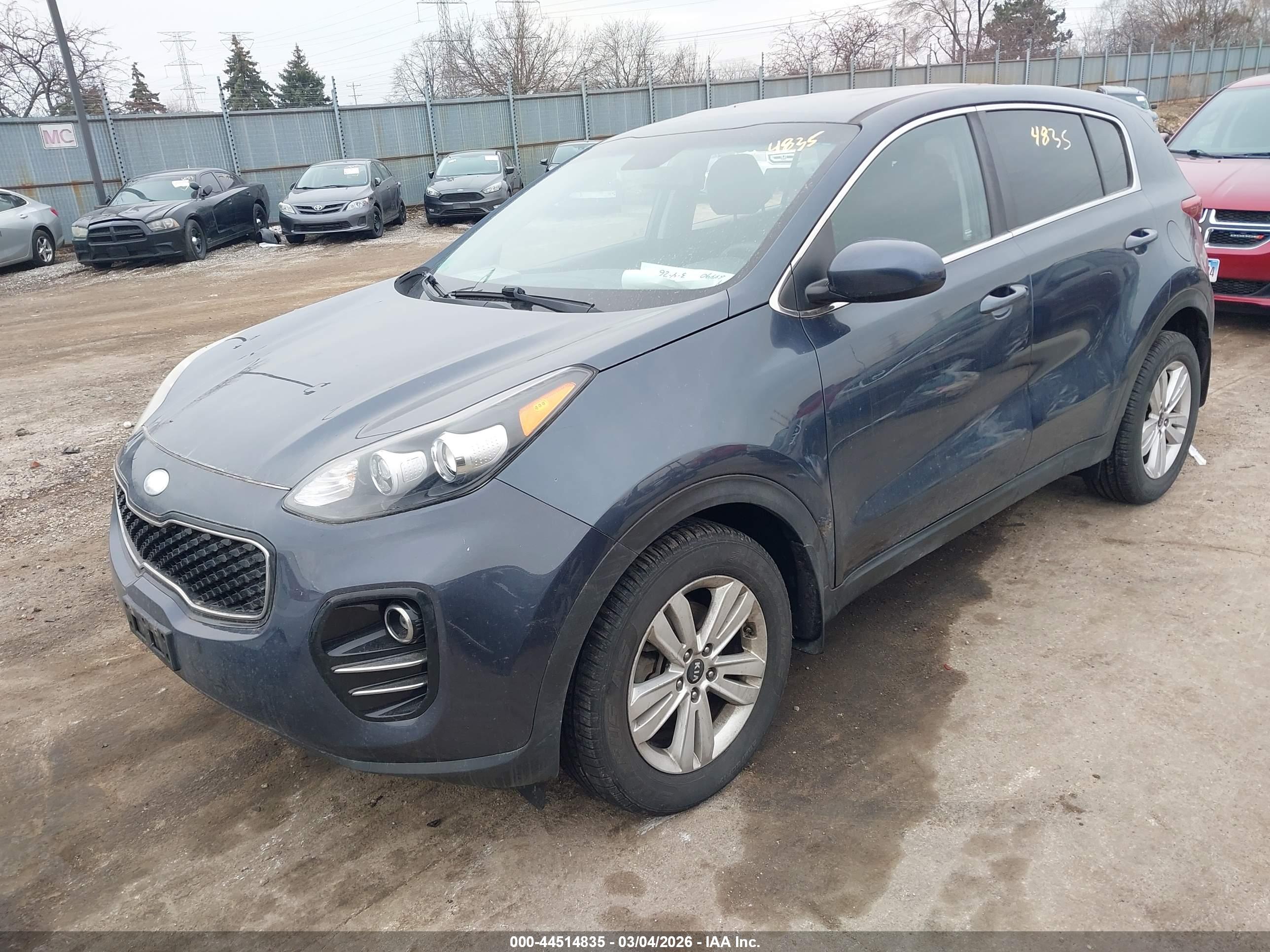 KIA SPORTAGE image 2