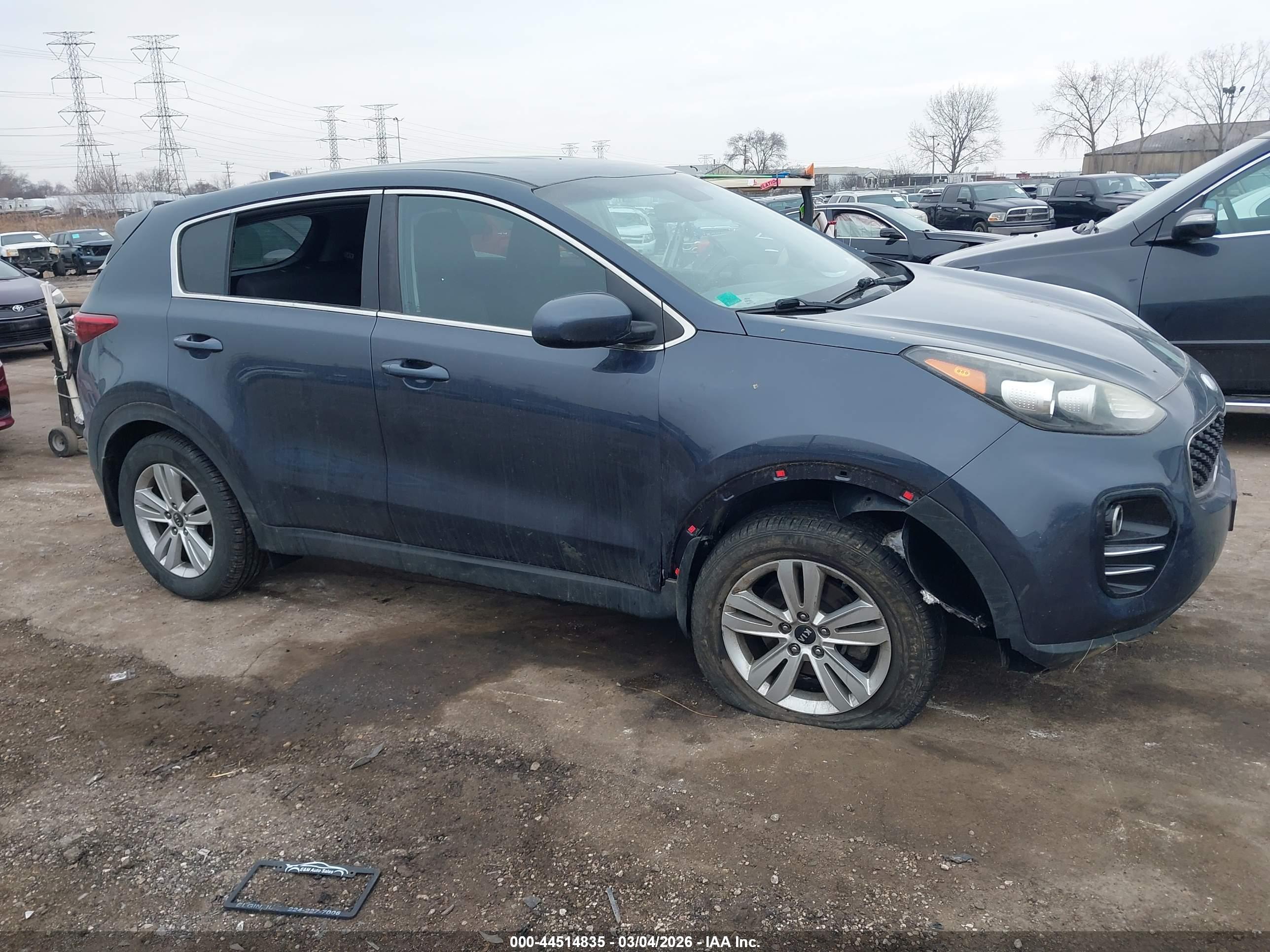 KIA SPORTAGE image 6
