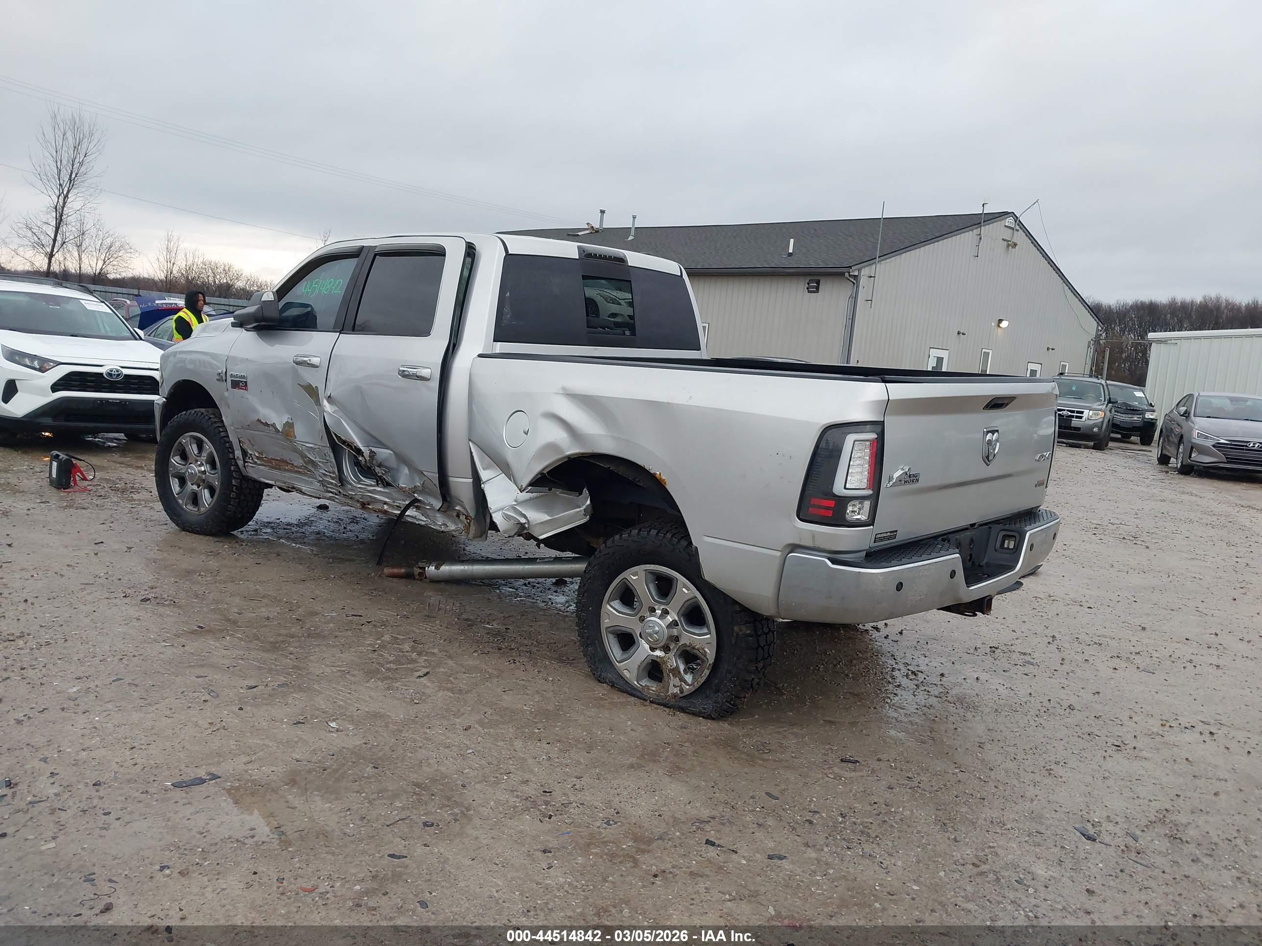 RAM 2500 image 3