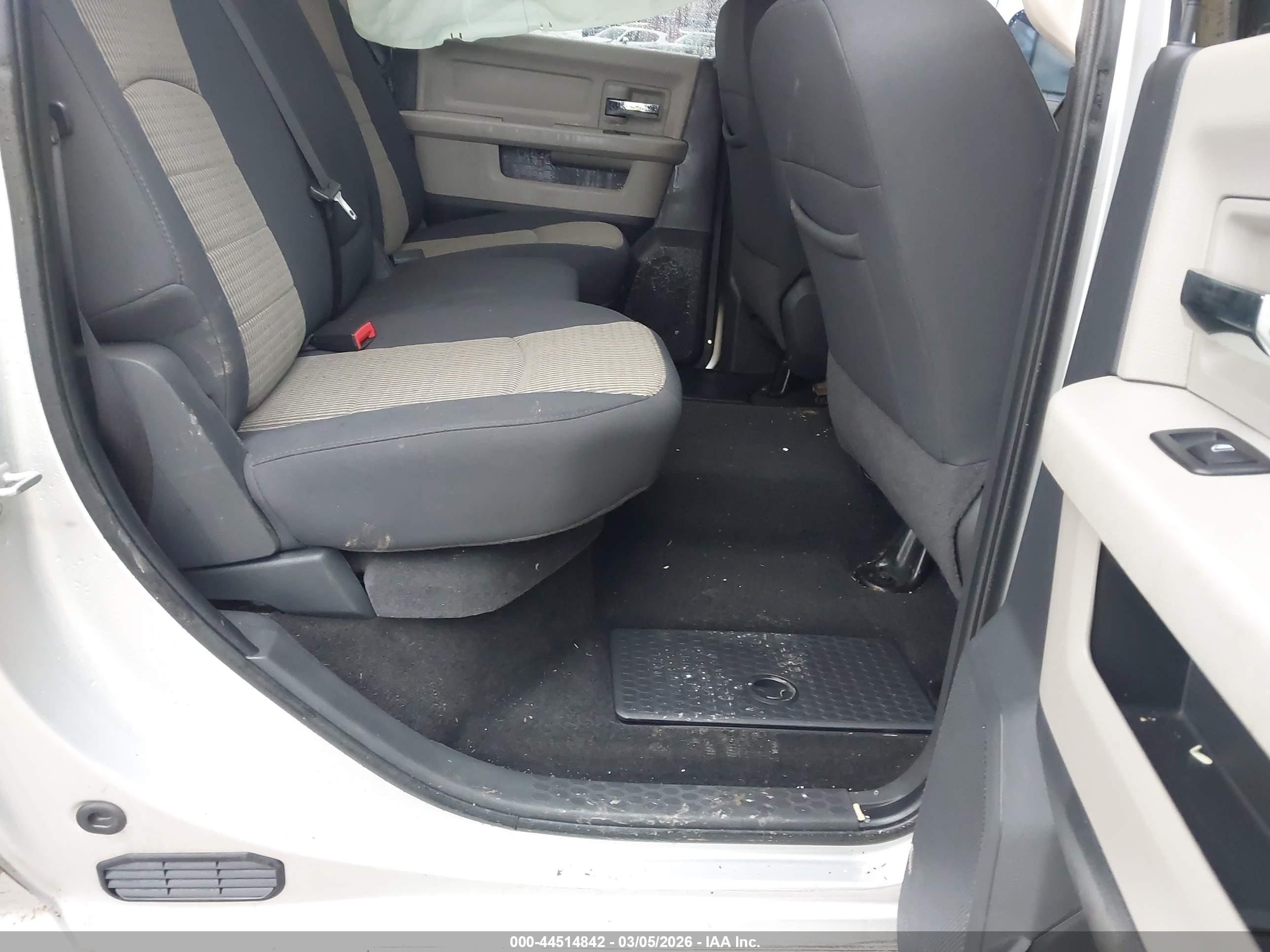 RAM 2500 image 8